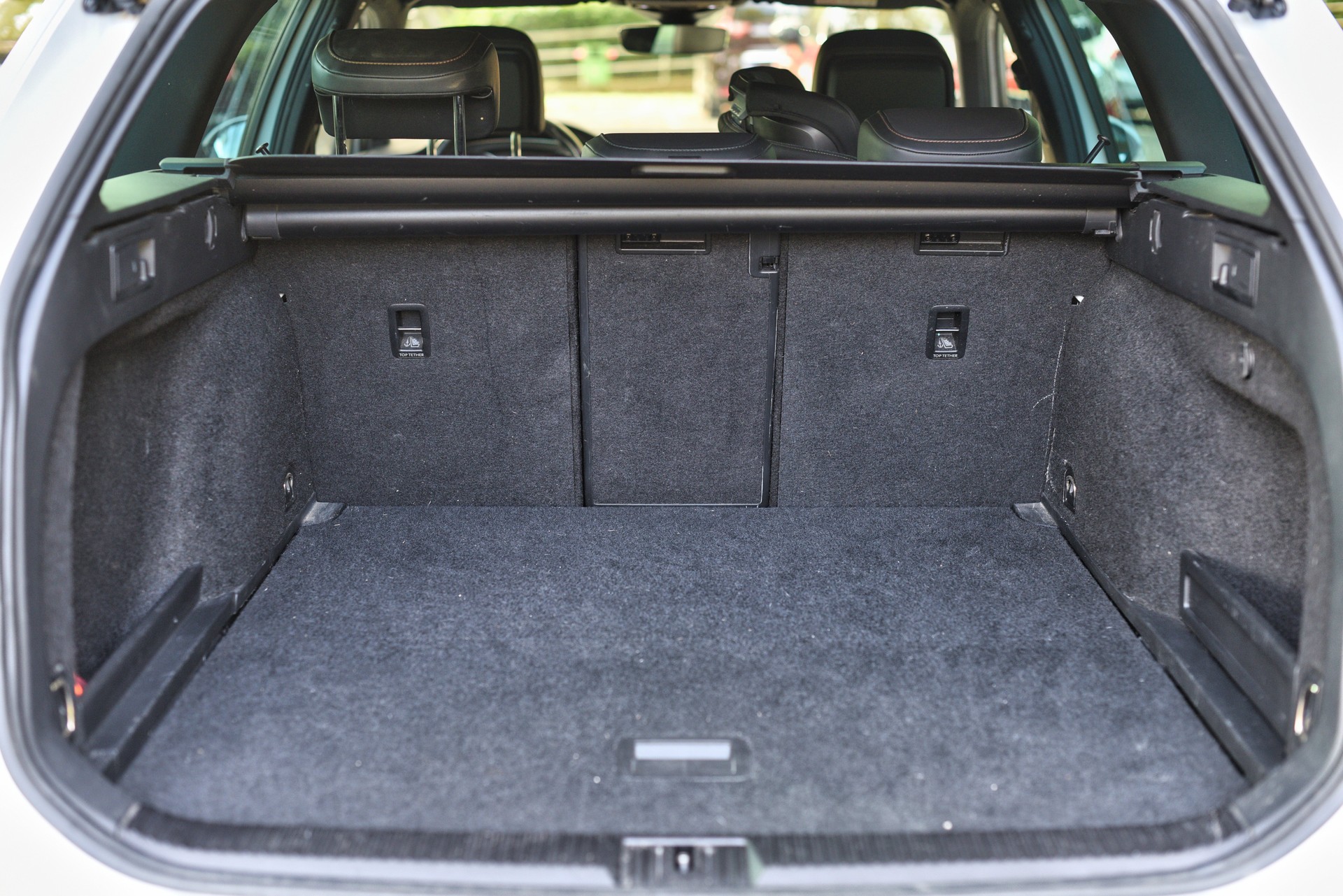 VW Passat 2.0 TDI BMT Elegance DSG-image-5