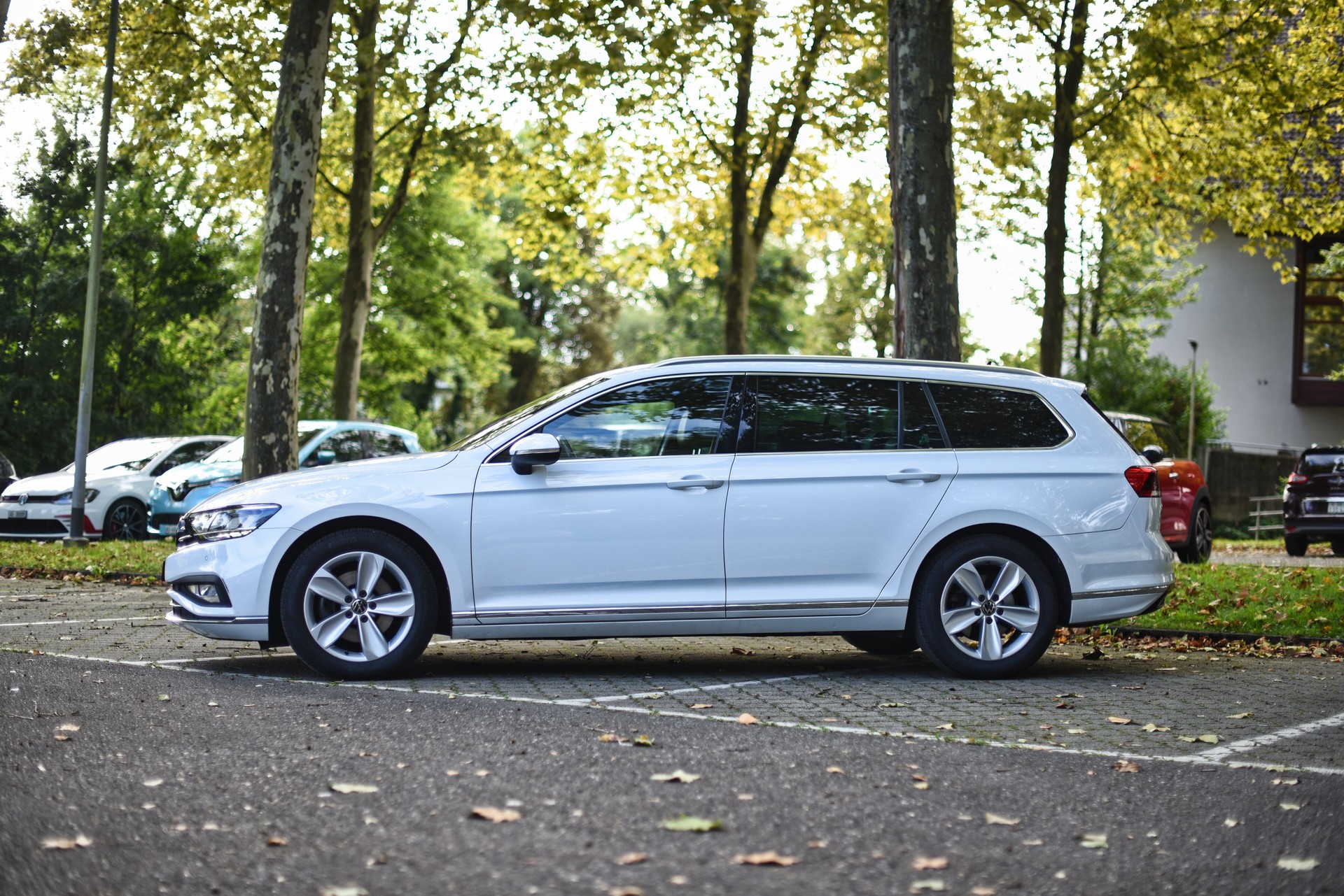 VW Passat 2.0 TDI BMT Elegance DSG-image-1