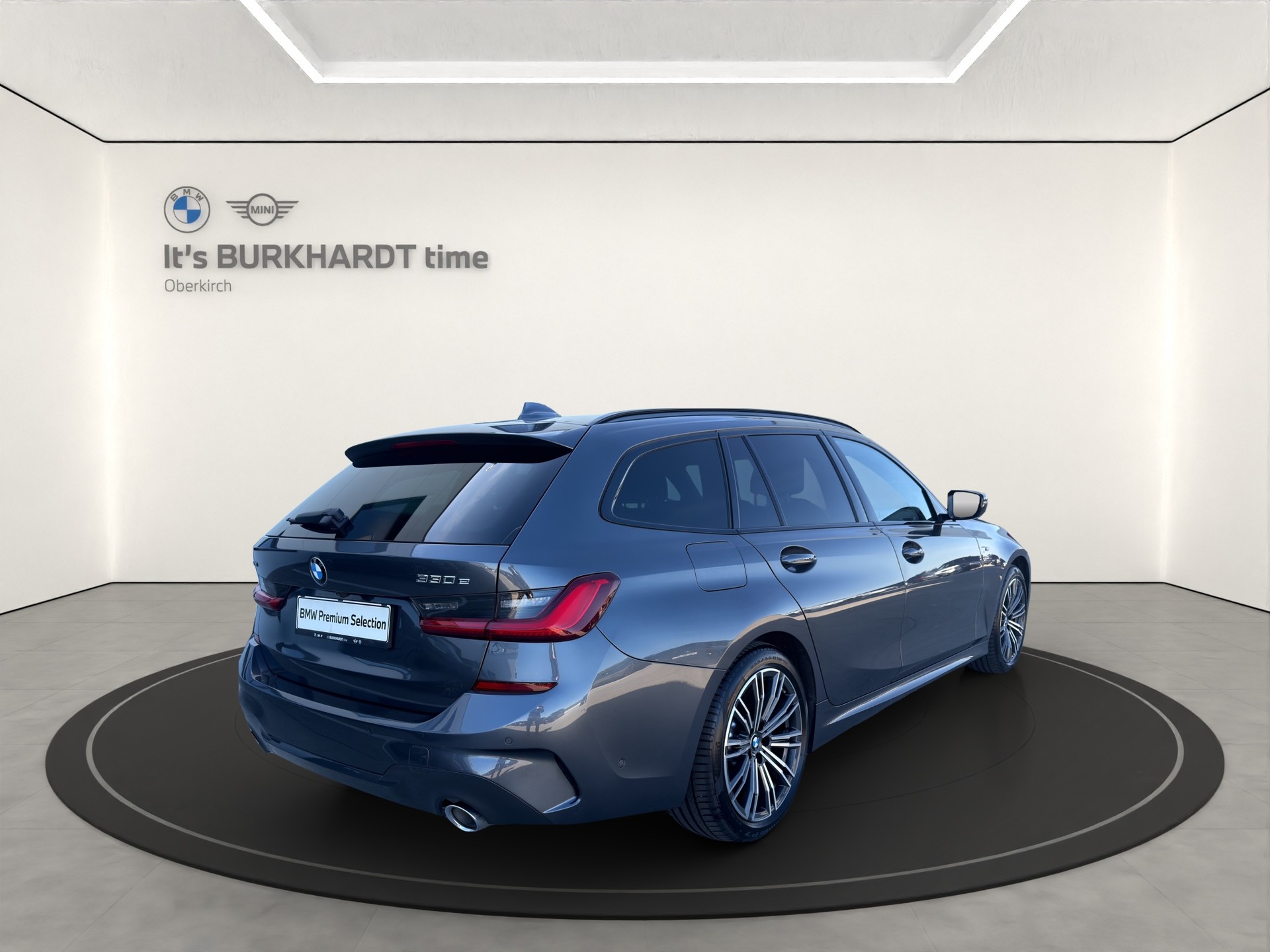 BMW 330e xDrive M Sport-image-4