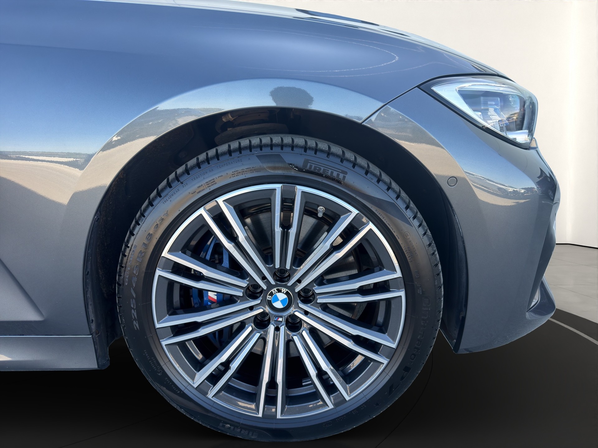 BMW 330e xDrive M Sport-image-6
