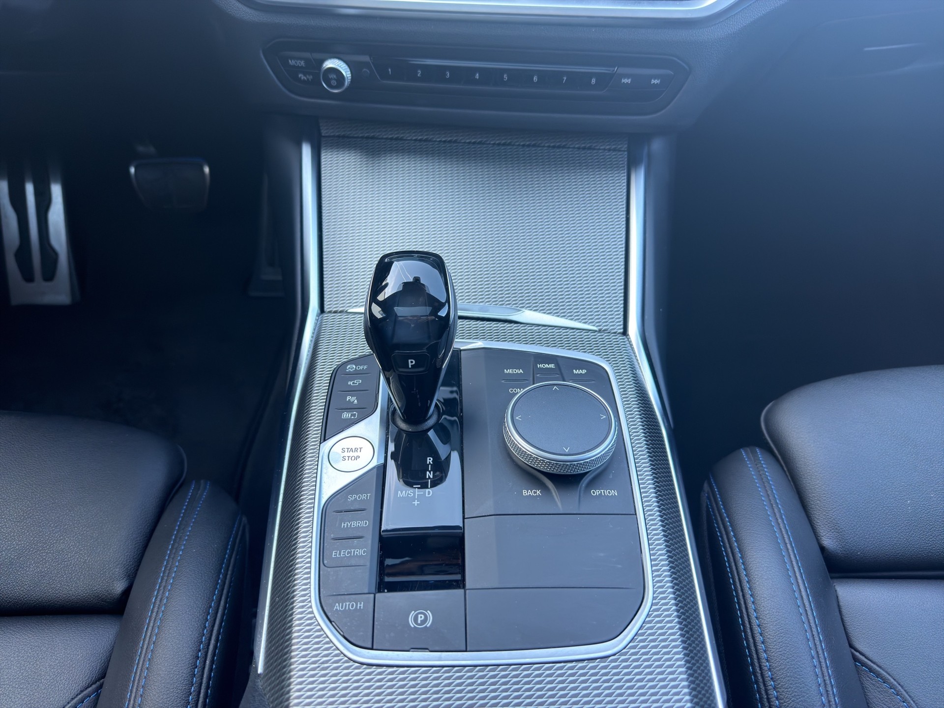 BMW 330e xDrive M Sport-image-13