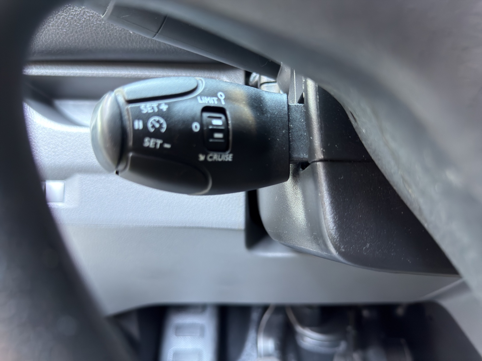 PEUGEOT Expert 2.0 BlueHDi 140 S&S Premium Standard-image-24
