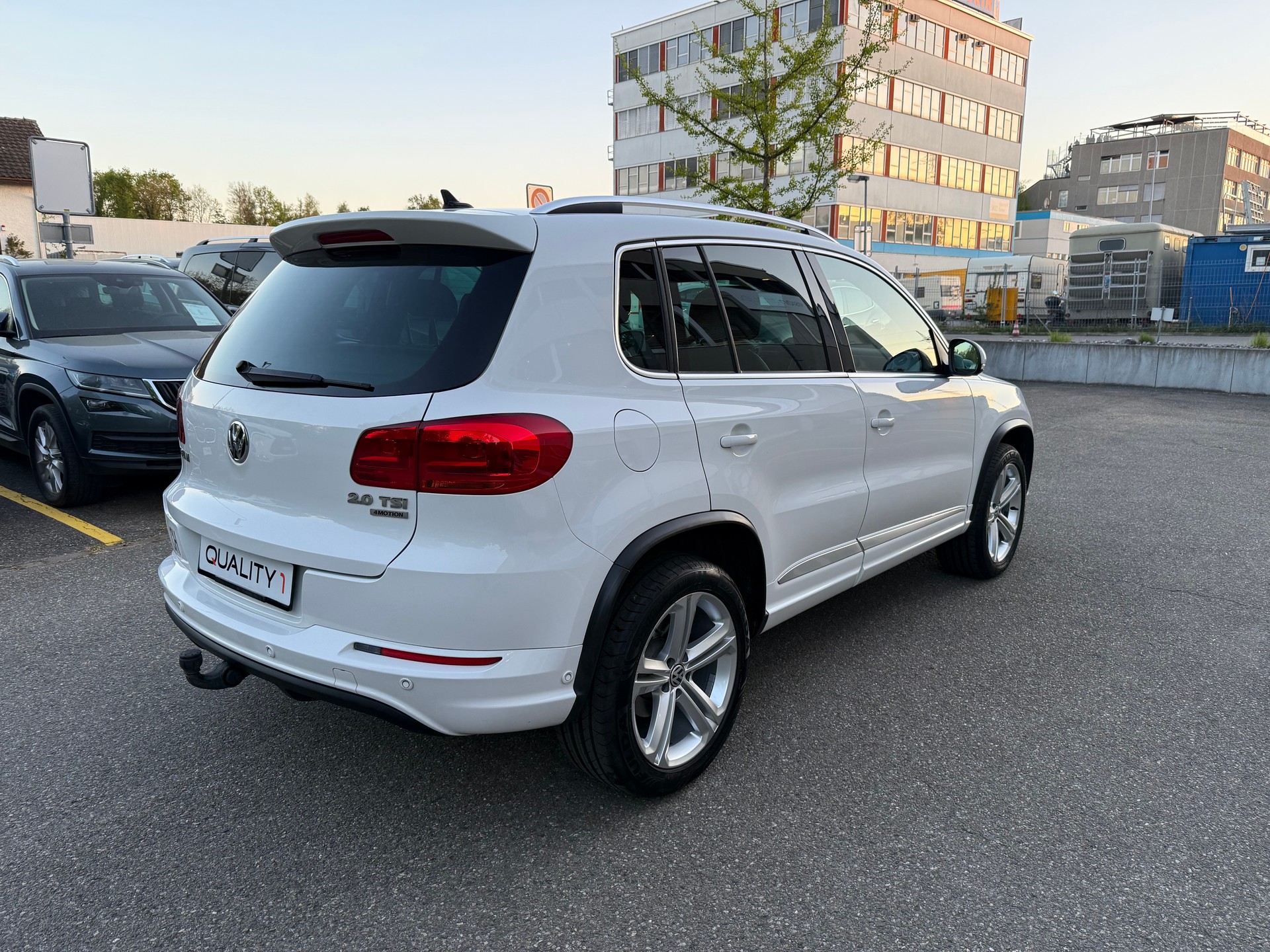 VW Tiguan 2.0 TSI Sport&Style 4Motion DSG-image-3