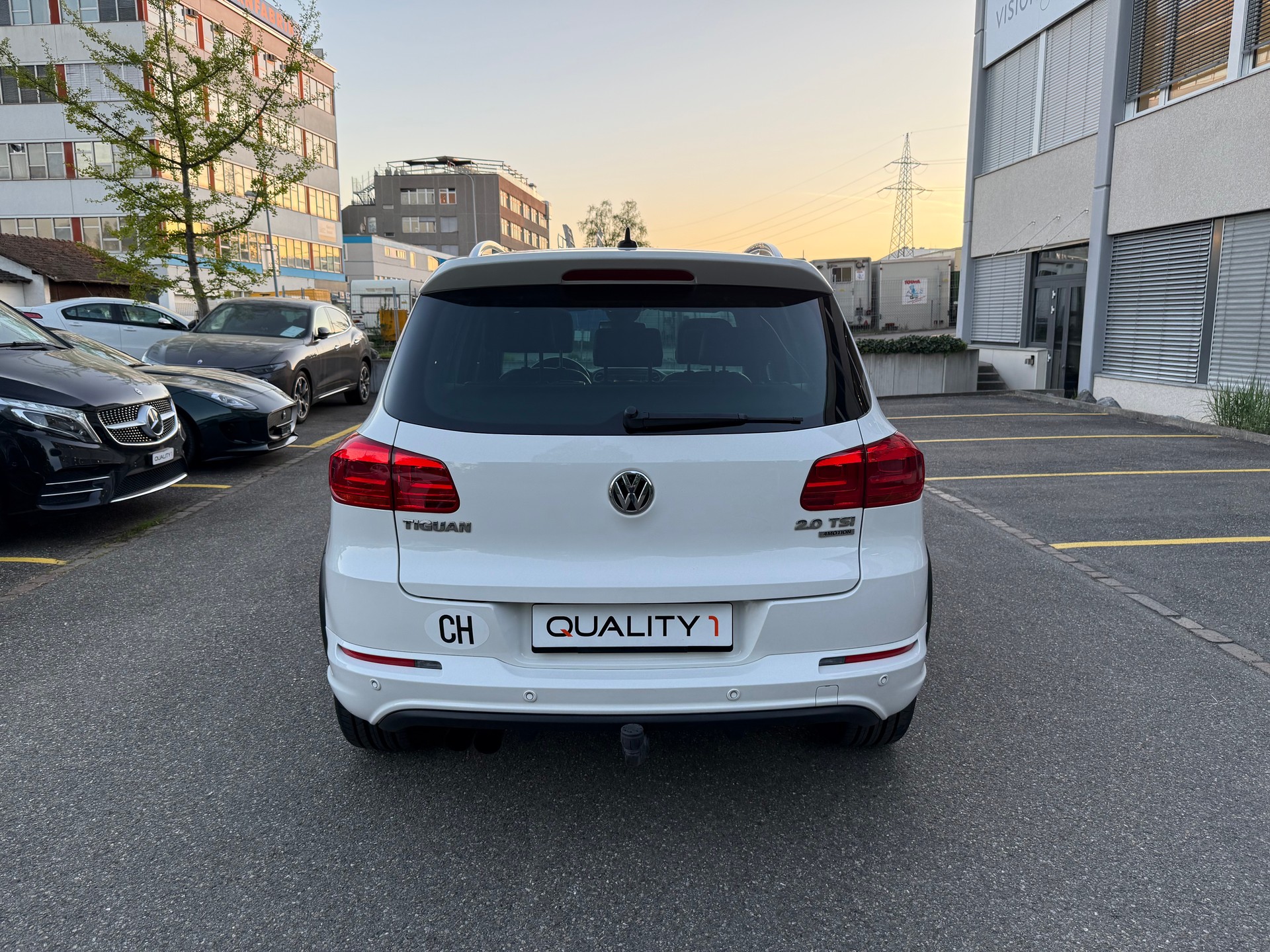 VW Tiguan 2.0 TSI Sport&Style 4Motion DSG-image-5