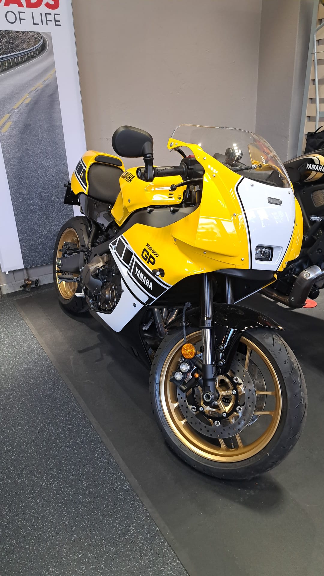 YAMAHA XSR 900 GP-image-0