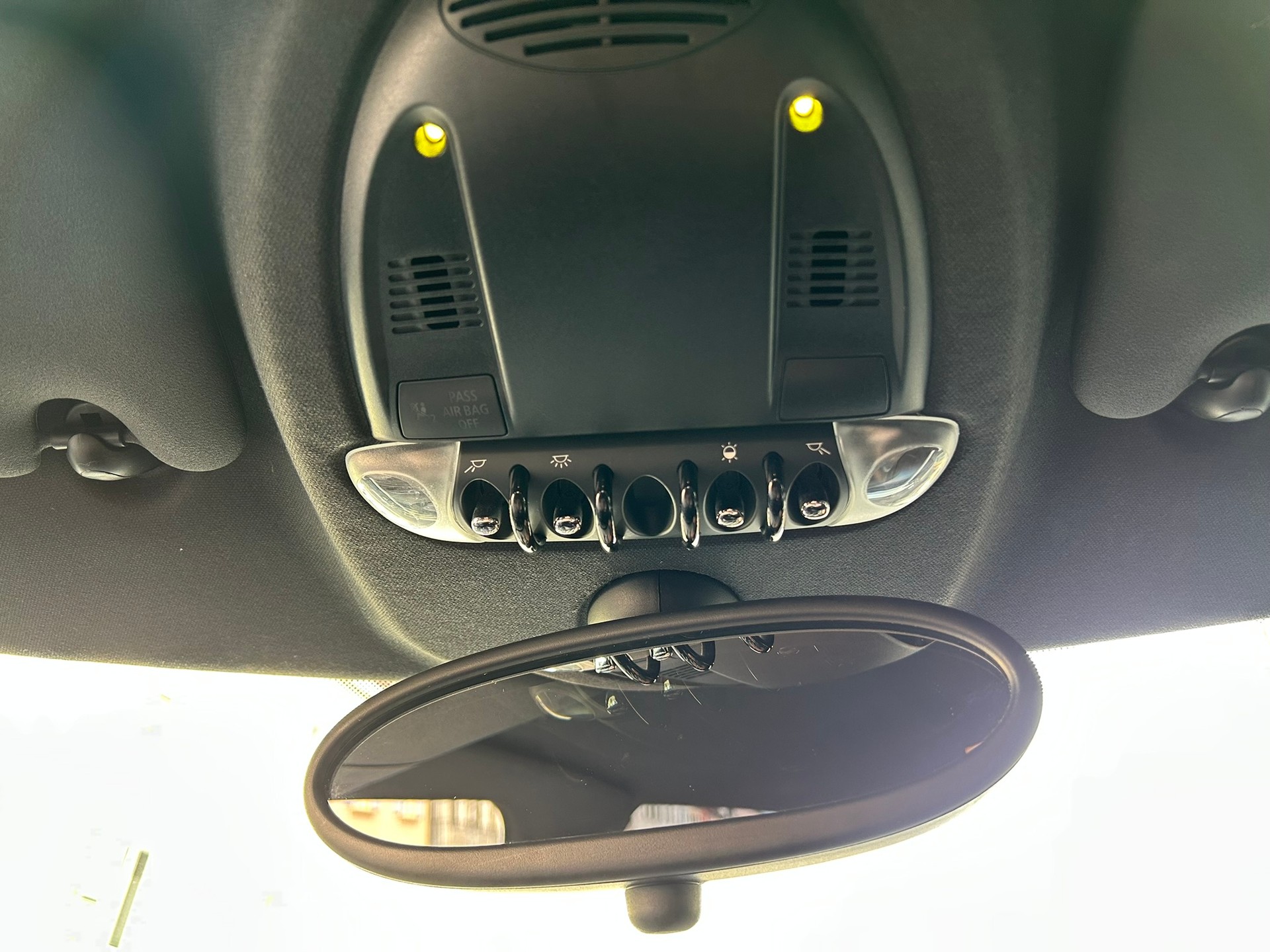 MINI Countryman R60 1.6i Cooper ALL4-image-13