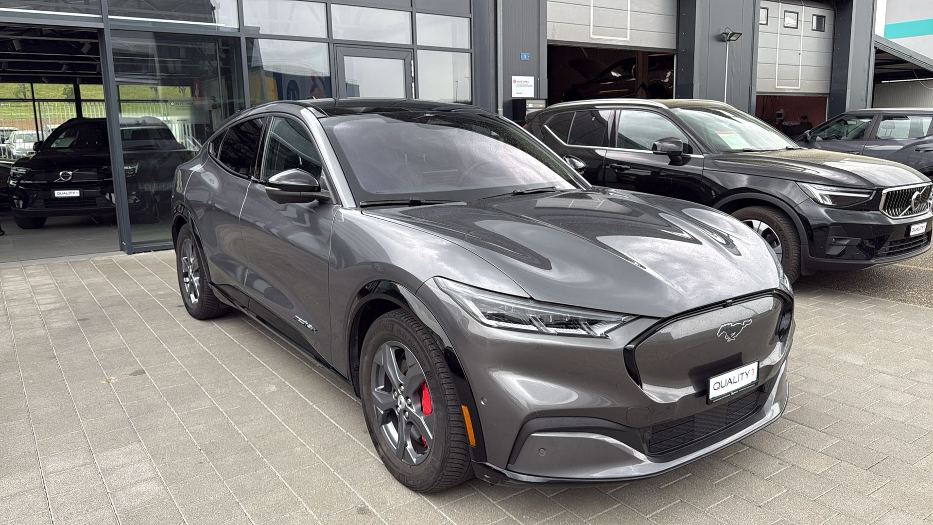 FORD Mustang MACH-E AWD 91 kWh-image-14