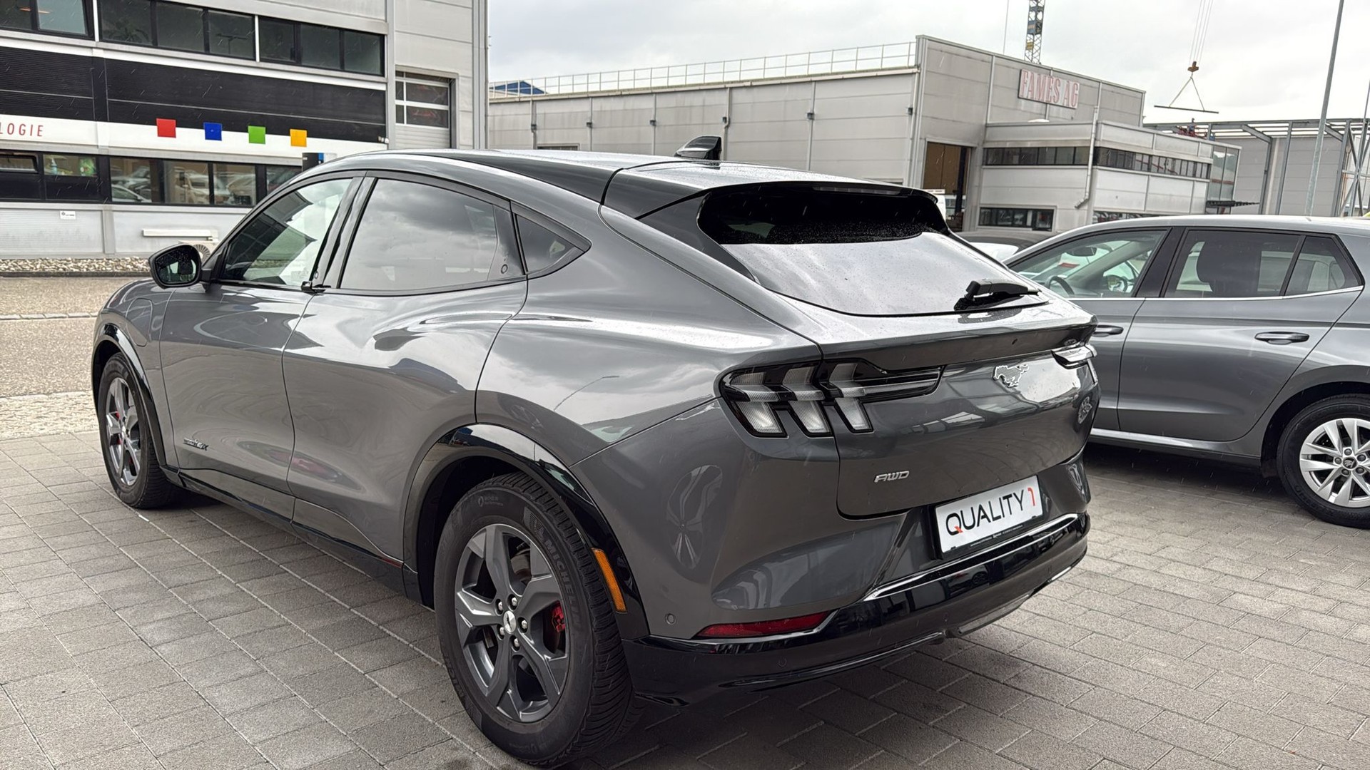 FORD Mustang MACH-E AWD 91 kWh-image-23