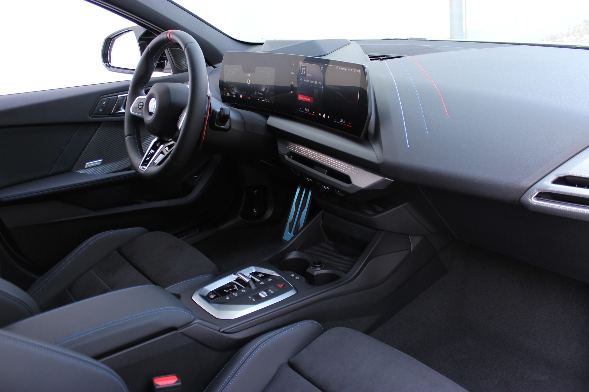 BMW M135 xDrive M Technik Paket *0.9%-LEASINGAKTION* 🏖️JUNI-ANGEBOT🏖️-showroom-element-1