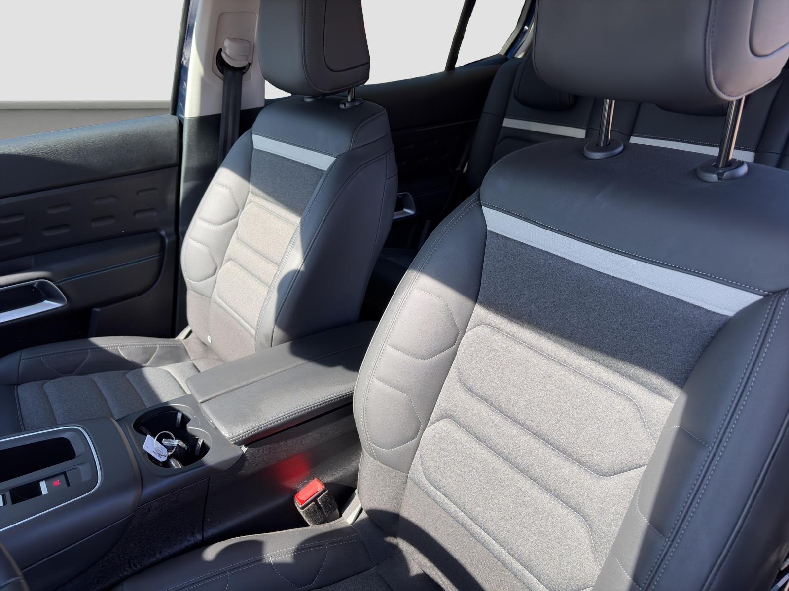 CITROEN C5 Aircross 1.6 Plug-in Hybrid Swiss Edition-image-9