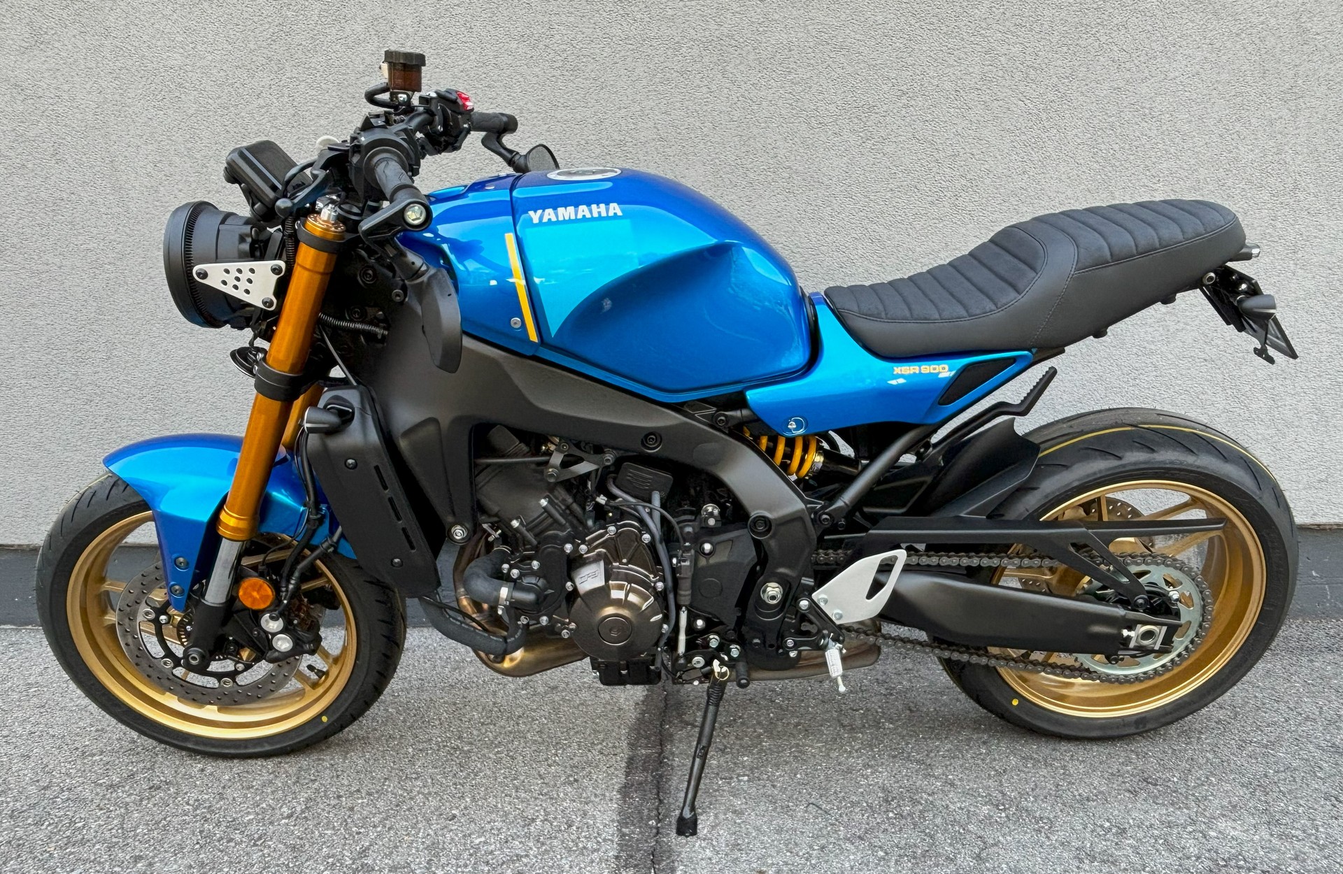YAMAHA XSR 900-image-3