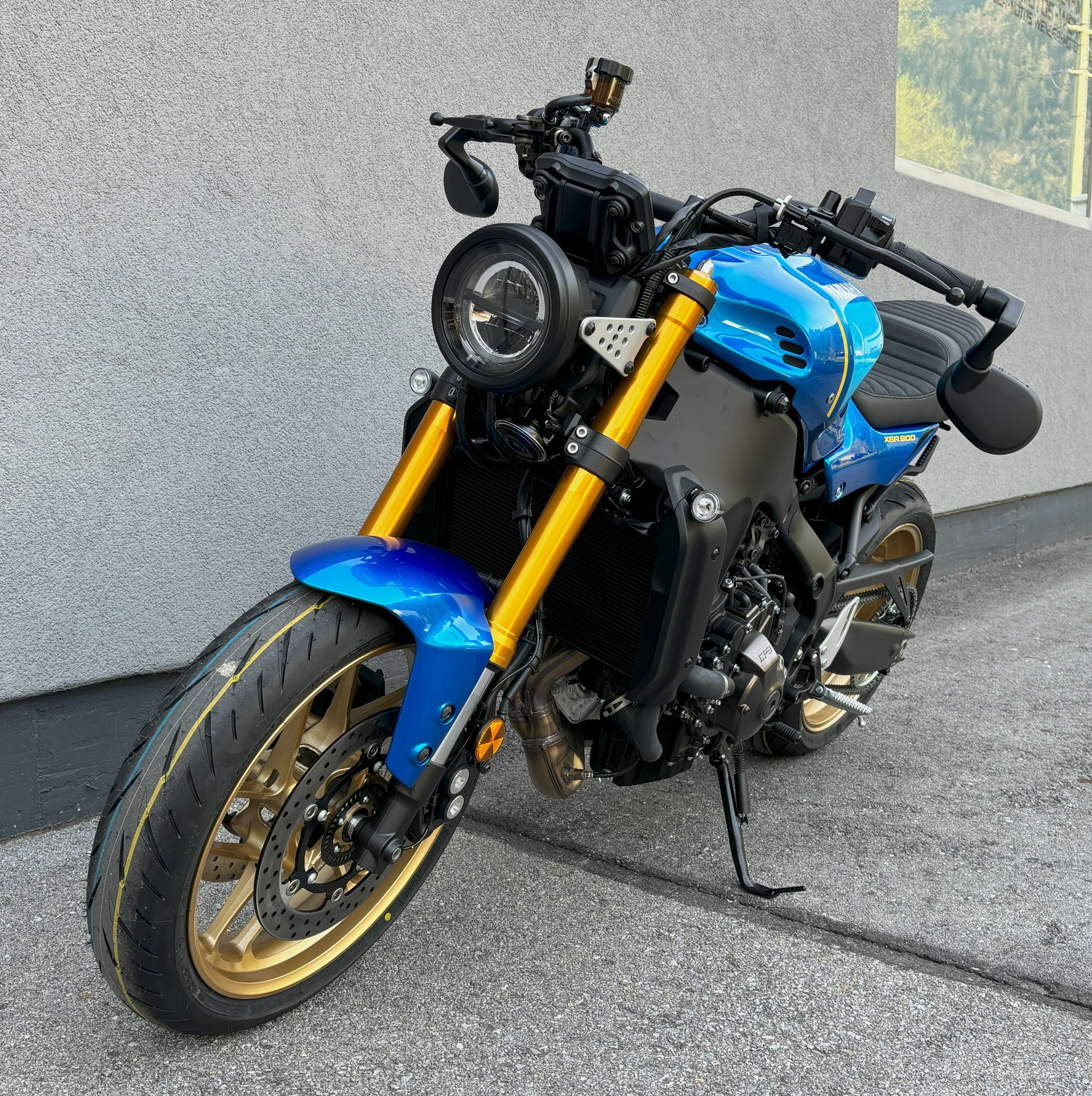 YAMAHA XSR 900-image-2