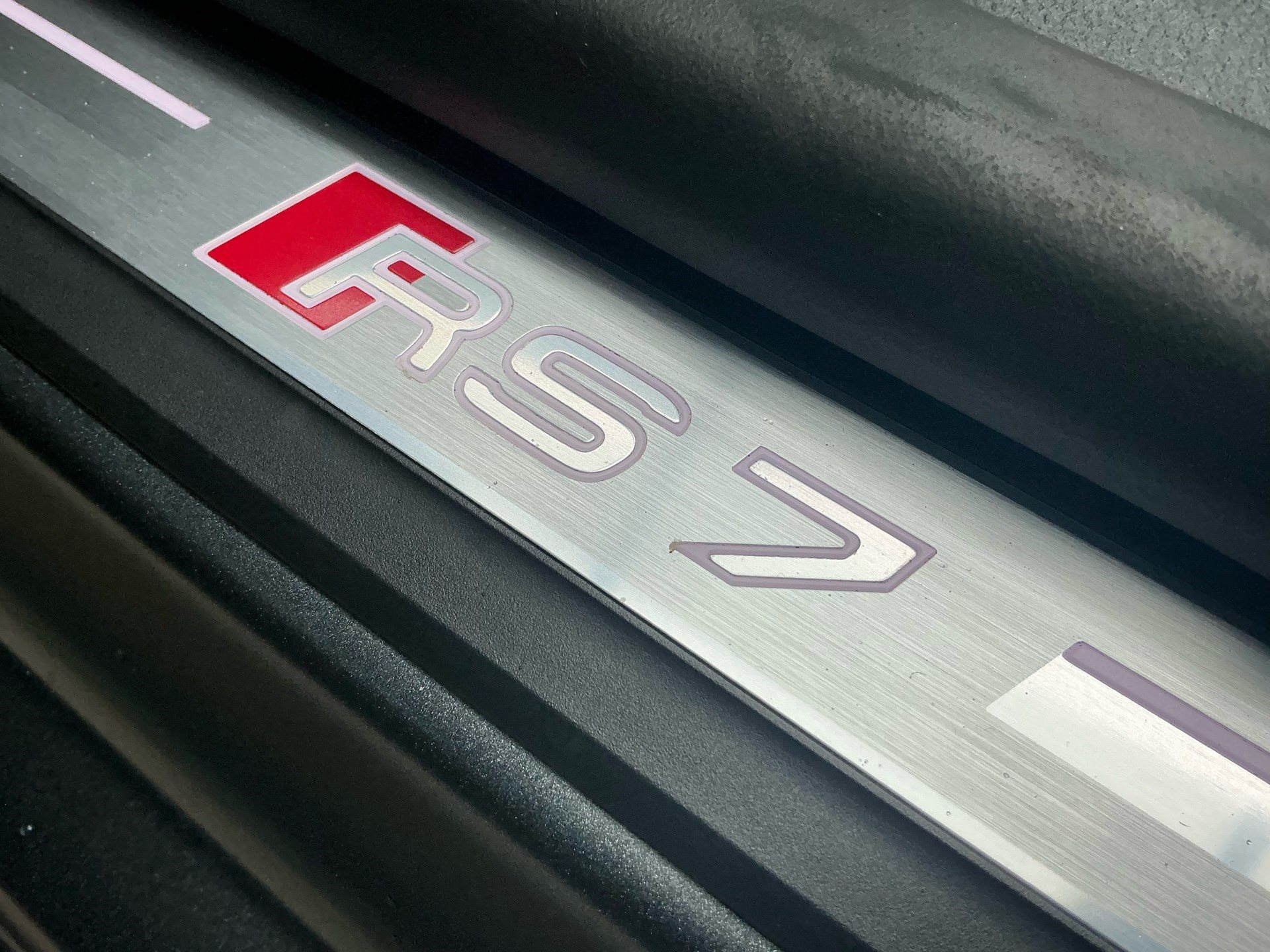 AUDI RS7 SPORTBACK 4.0 TFSI QUATTRO *** UNIKAT IN DAYTONAGRAU MATT - AUDI EXKLUSIVE ***-image-25