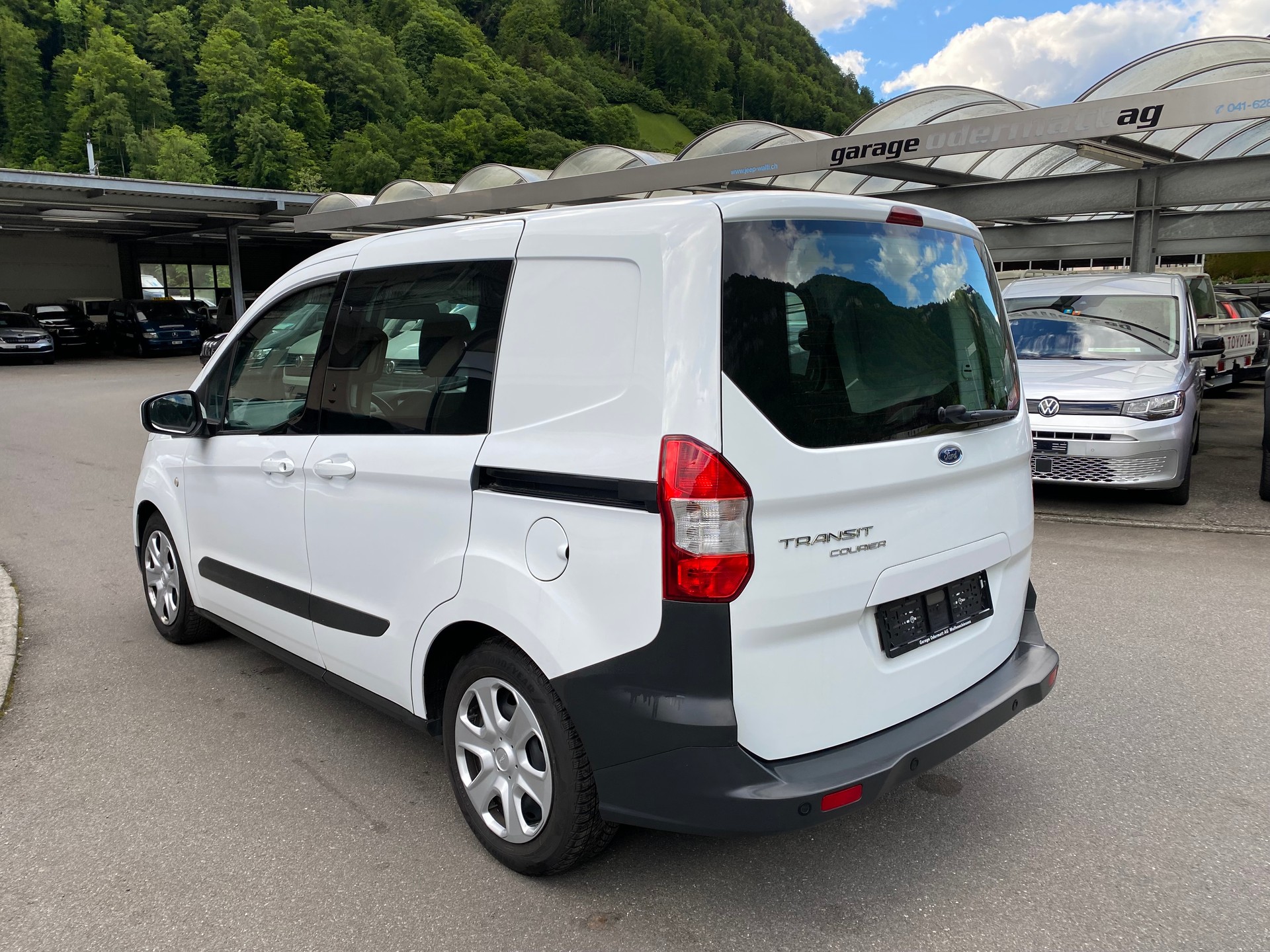 FORD Transit Courier Combi 1.5 TDCi Ambiente-image-11