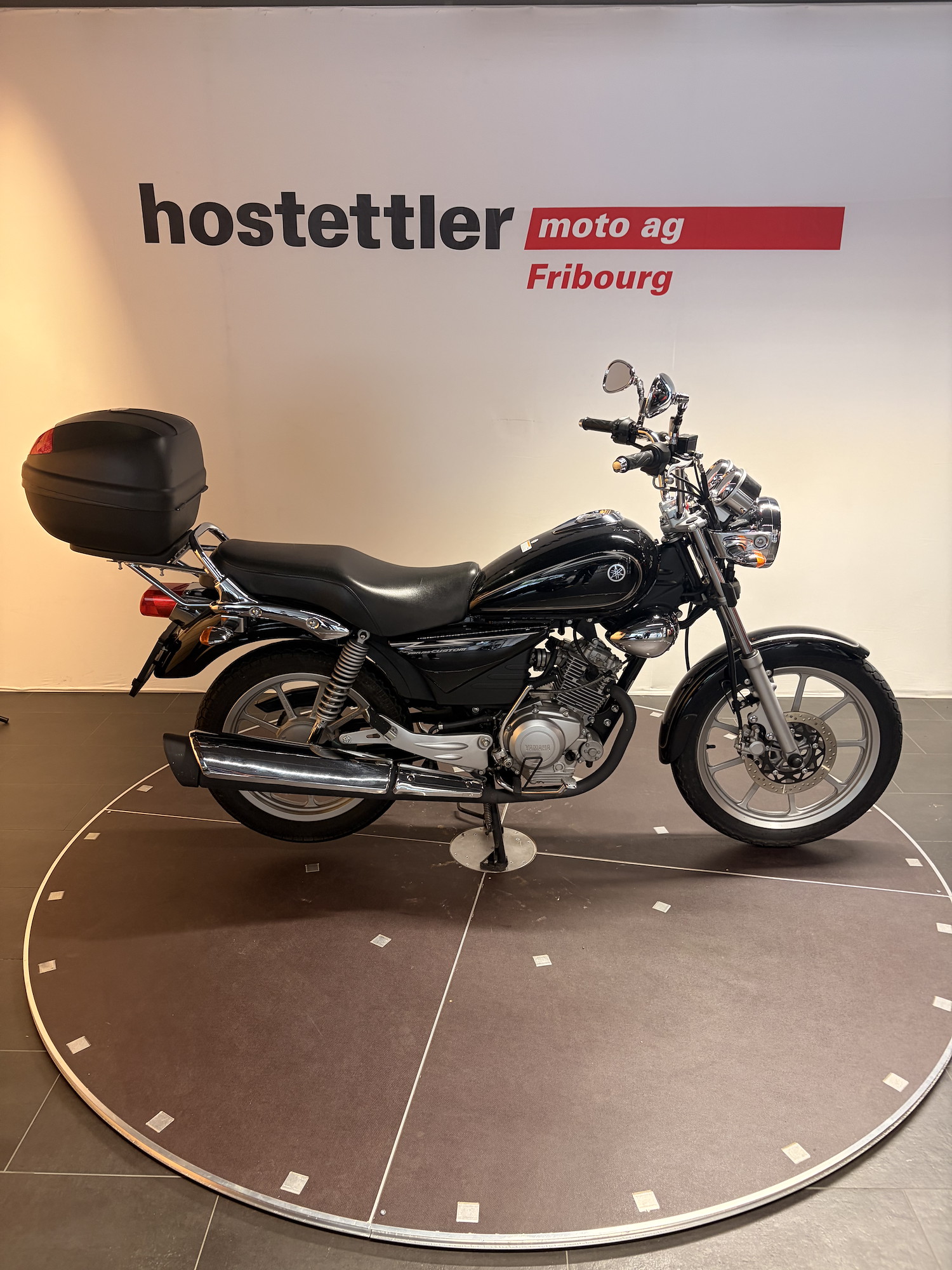 YAMAHA YBR 125 Custom-image-1
