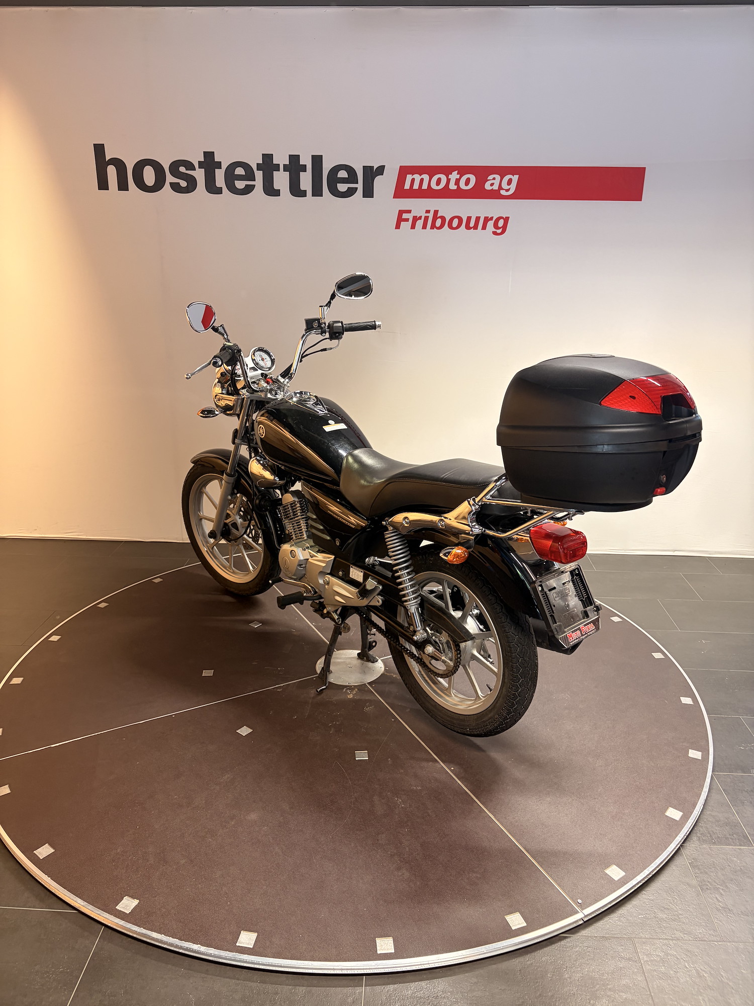 YAMAHA YBR 125 Custom-image-3