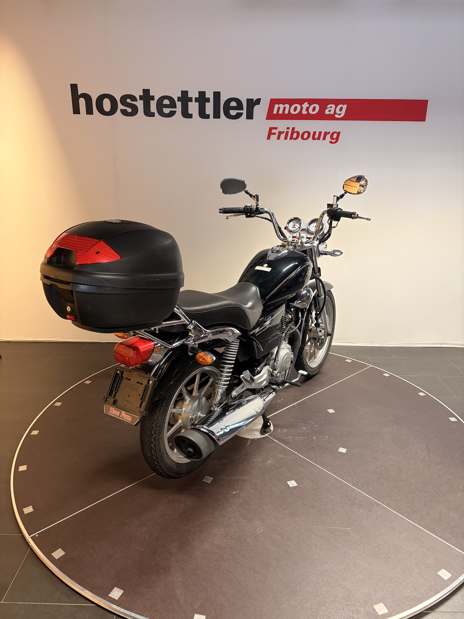 YAMAHA YBR 125 Custom-image-2