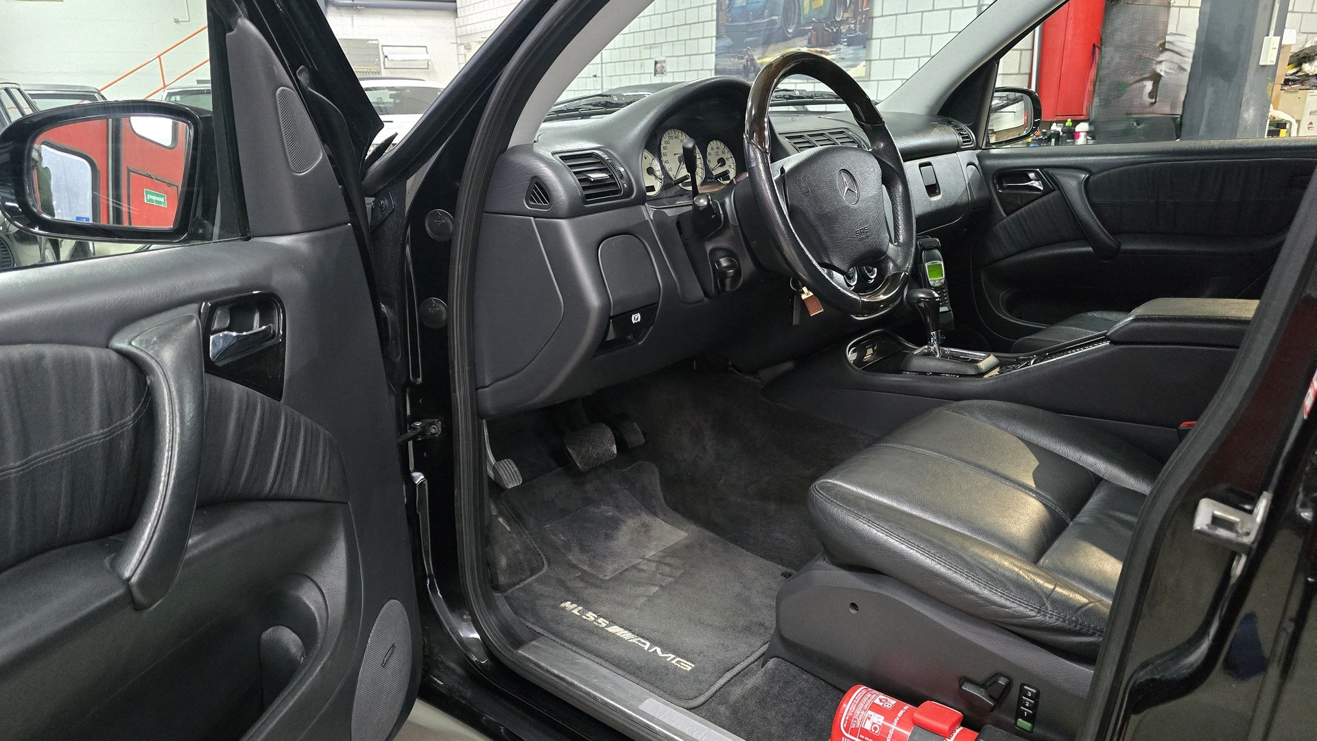 MERCEDES-BENZ ML 55 AMG Automatic-image-18