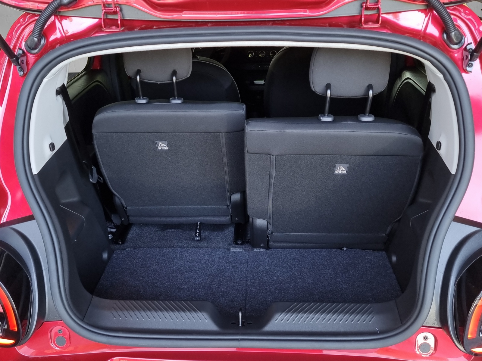 RENAULT Twingo E-Tech-image-9