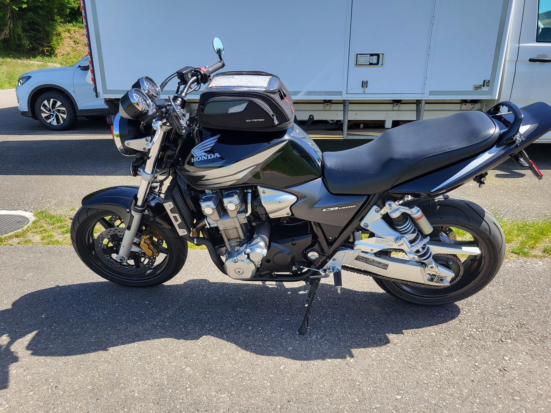 HONDA CB 1300 ABS-image-1