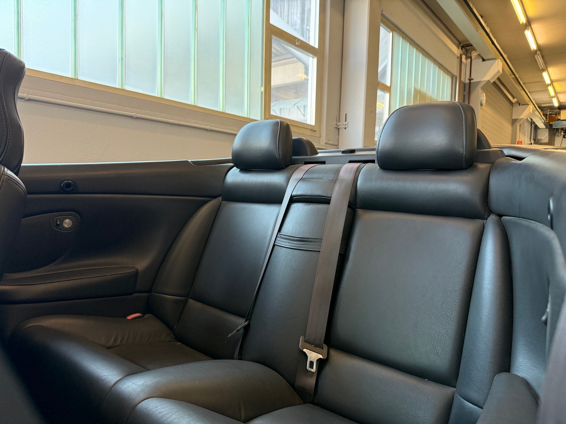 VOLVO C70 Cabriolet 2.4T-image-12