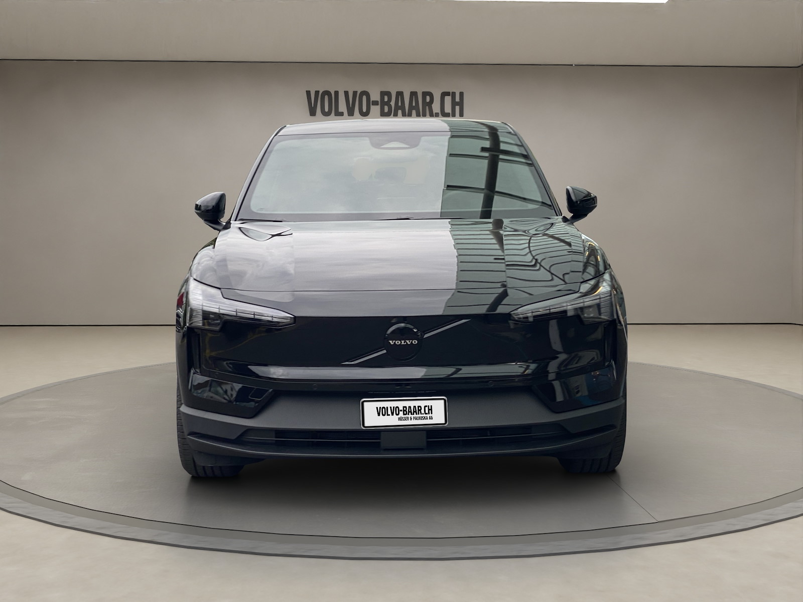 VOLVO EX 30 E60 Plus Swiss Black Edition-image-7