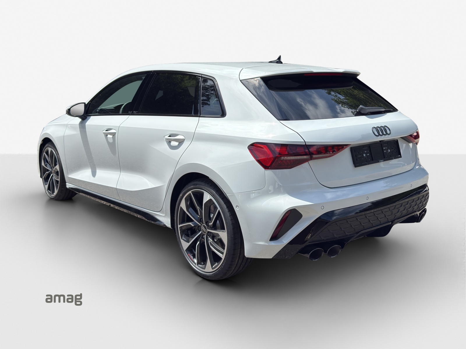 AUDI S3 Sportback TFSI quattro S-tronic-image-2