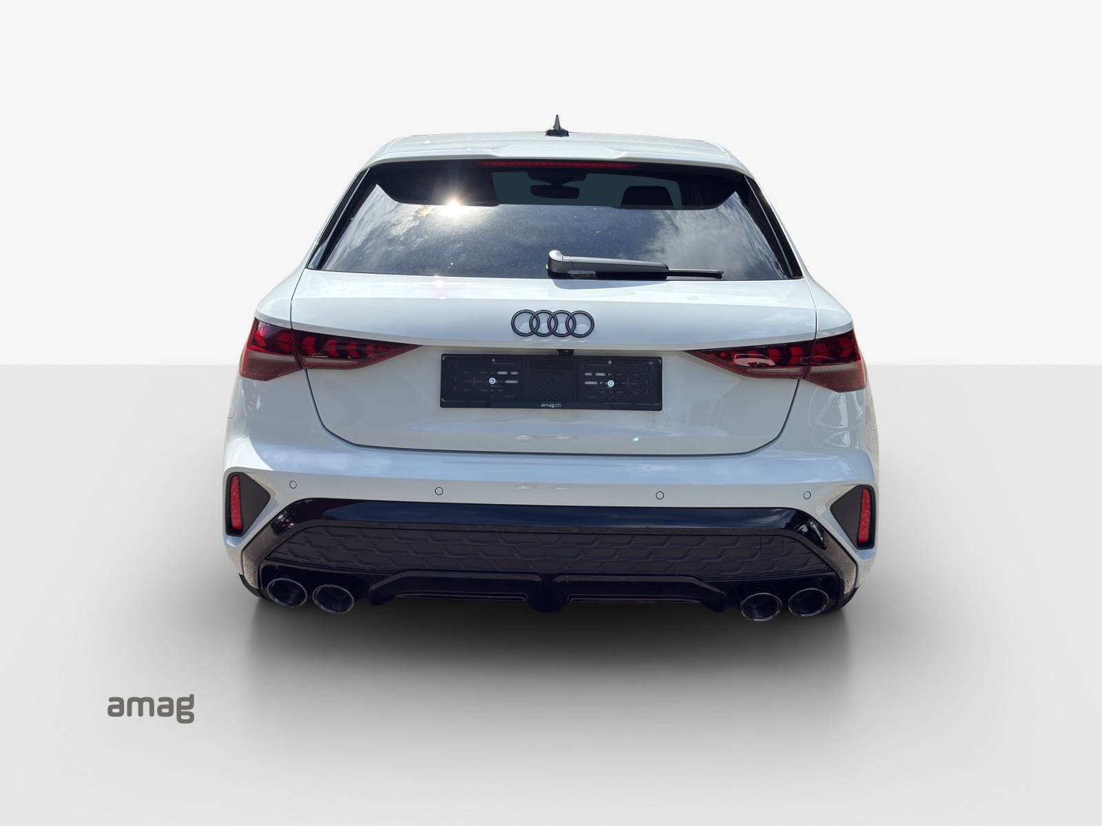 AUDI S3 Sportback TFSI quattro S-tronic-image-3