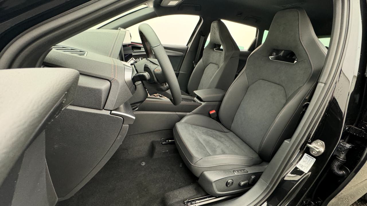 CUPRA LEON ST 2.0 TSI VZ DSG 4Drive-image-4