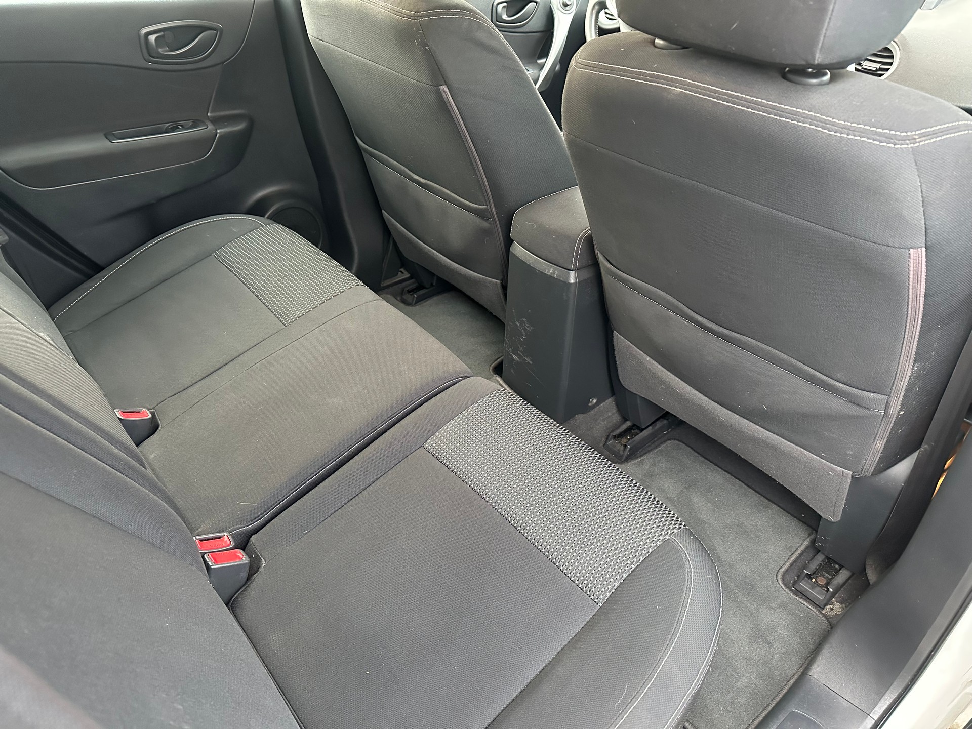 RENAULT Koleos 2.5 Expression 4x4-image-11