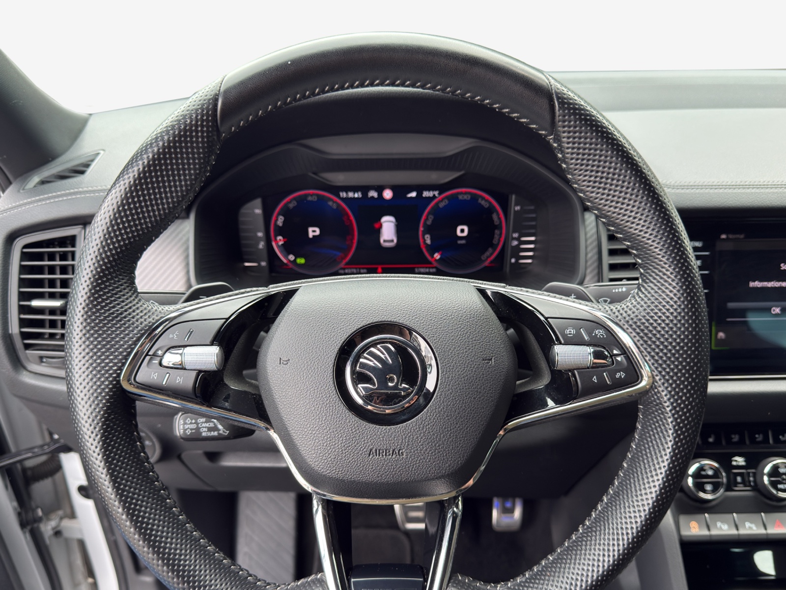 SKODA Kodiaq 2.0 TDI CR SportLine 4x4 DSG-image-9
