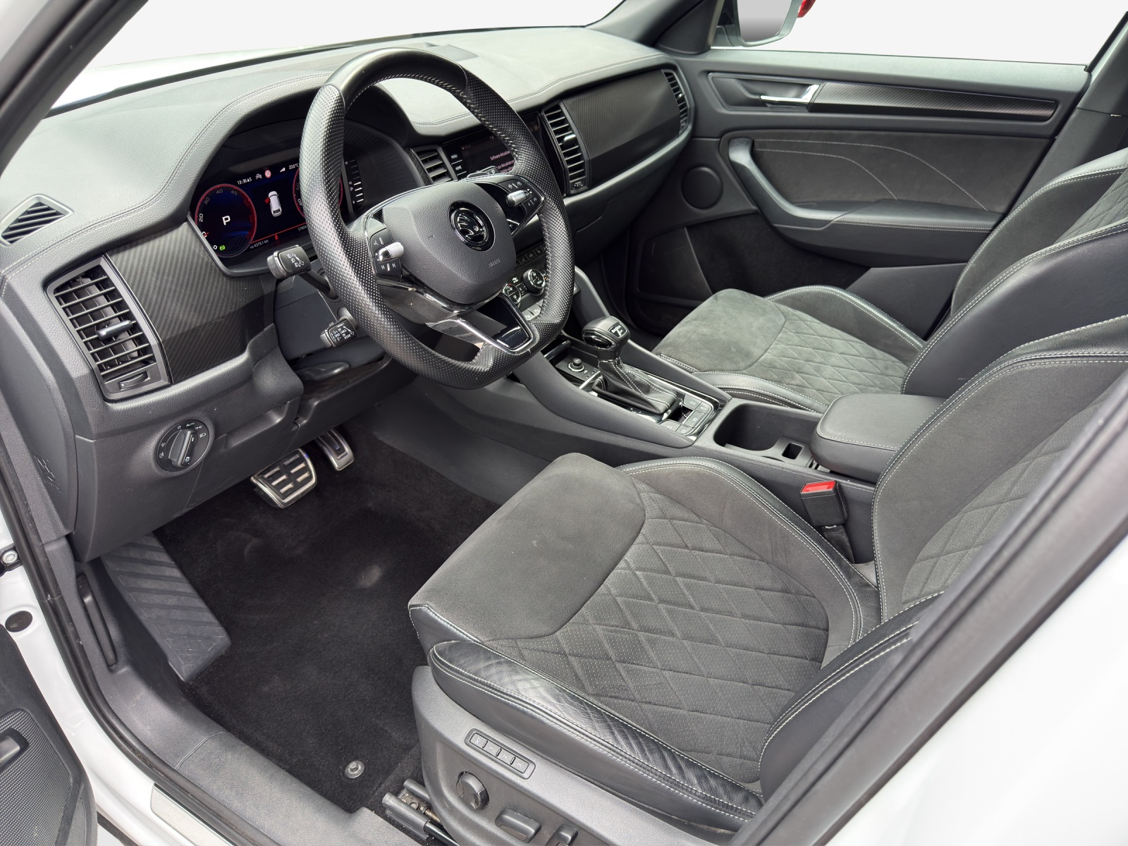SKODA Kodiaq 2.0 TDI CR SportLine 4x4 DSG-image-7