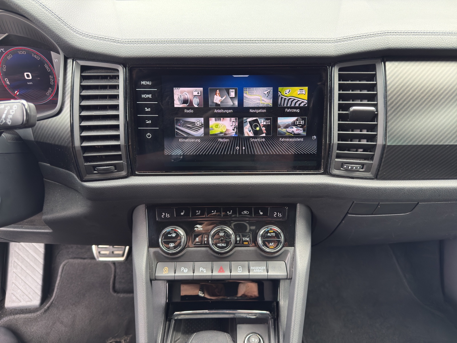 SKODA Kodiaq 2.0 TDI CR SportLine 4x4 DSG-image-10