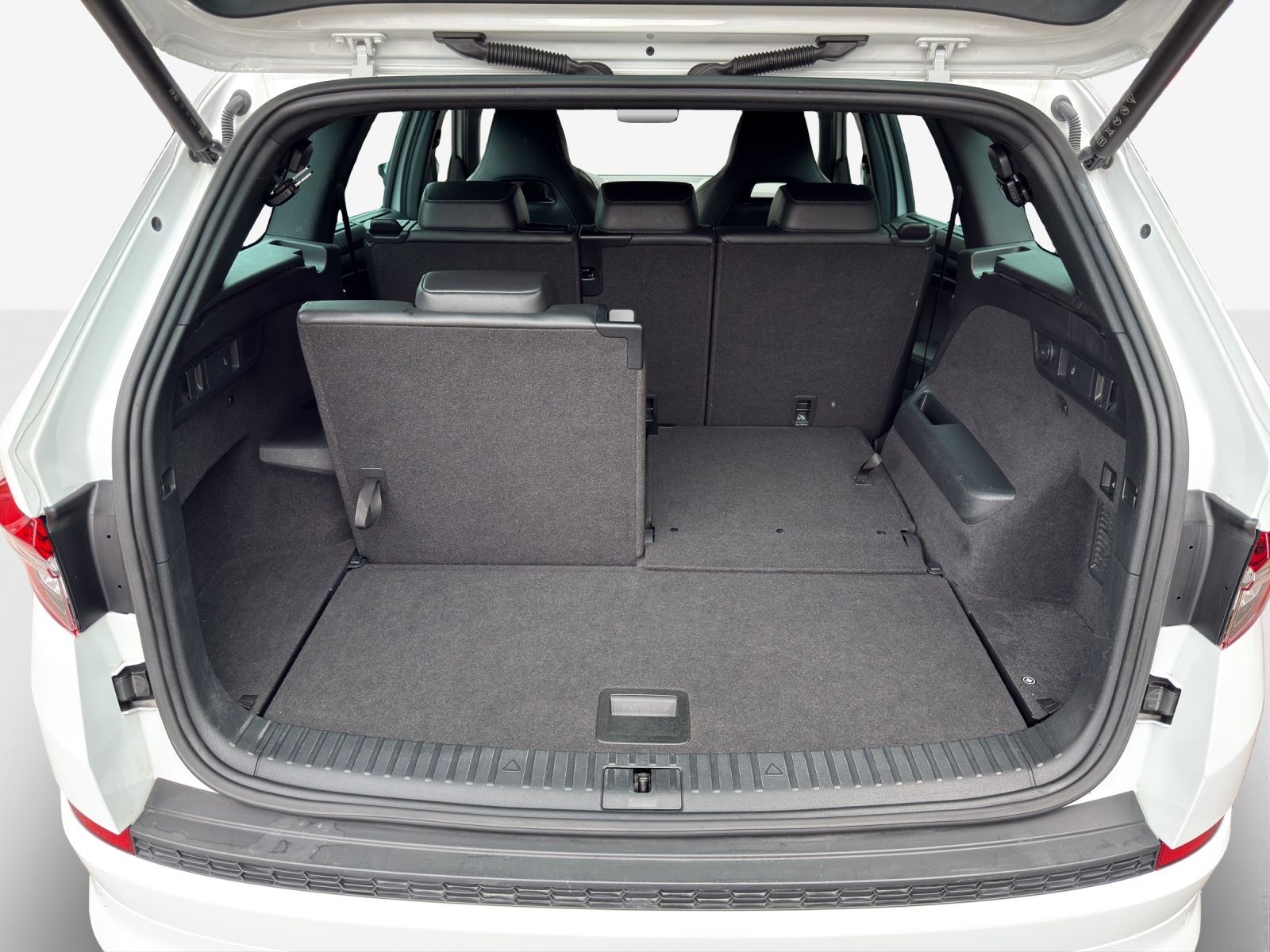 SKODA Kodiaq 2.0 TDI CR SportLine 4x4 DSG-image-12