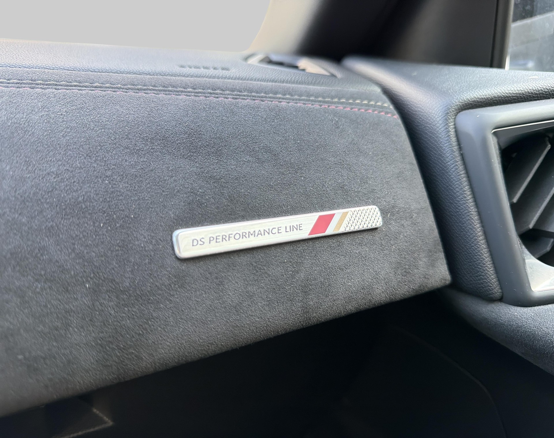 DS AUTOMOBILES DS 3 E-Tense136 PerfoLine-image-15