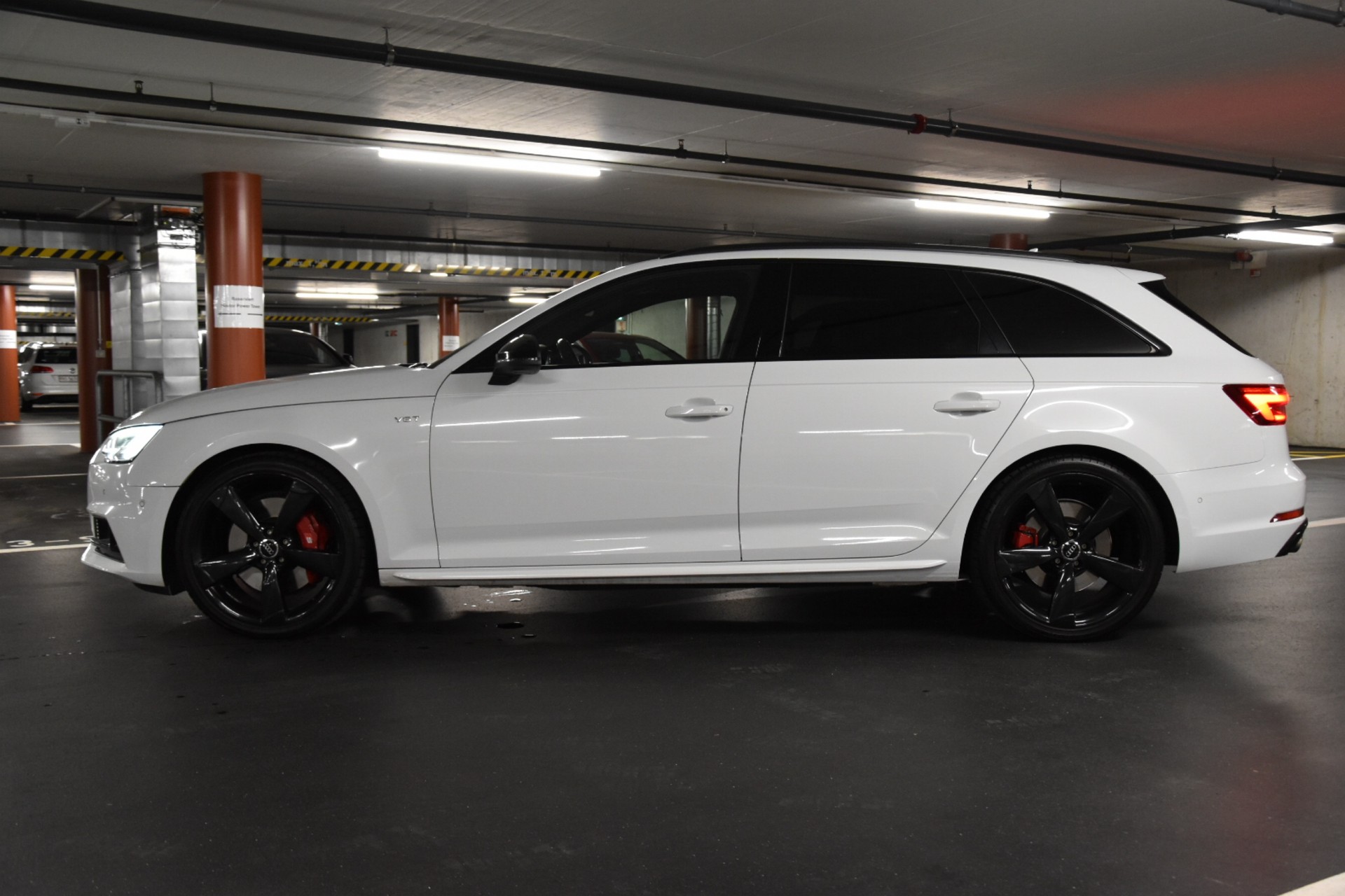 AUDI S4 Avant 3.0 TFSI quattro tiptronic-showroom-element-2