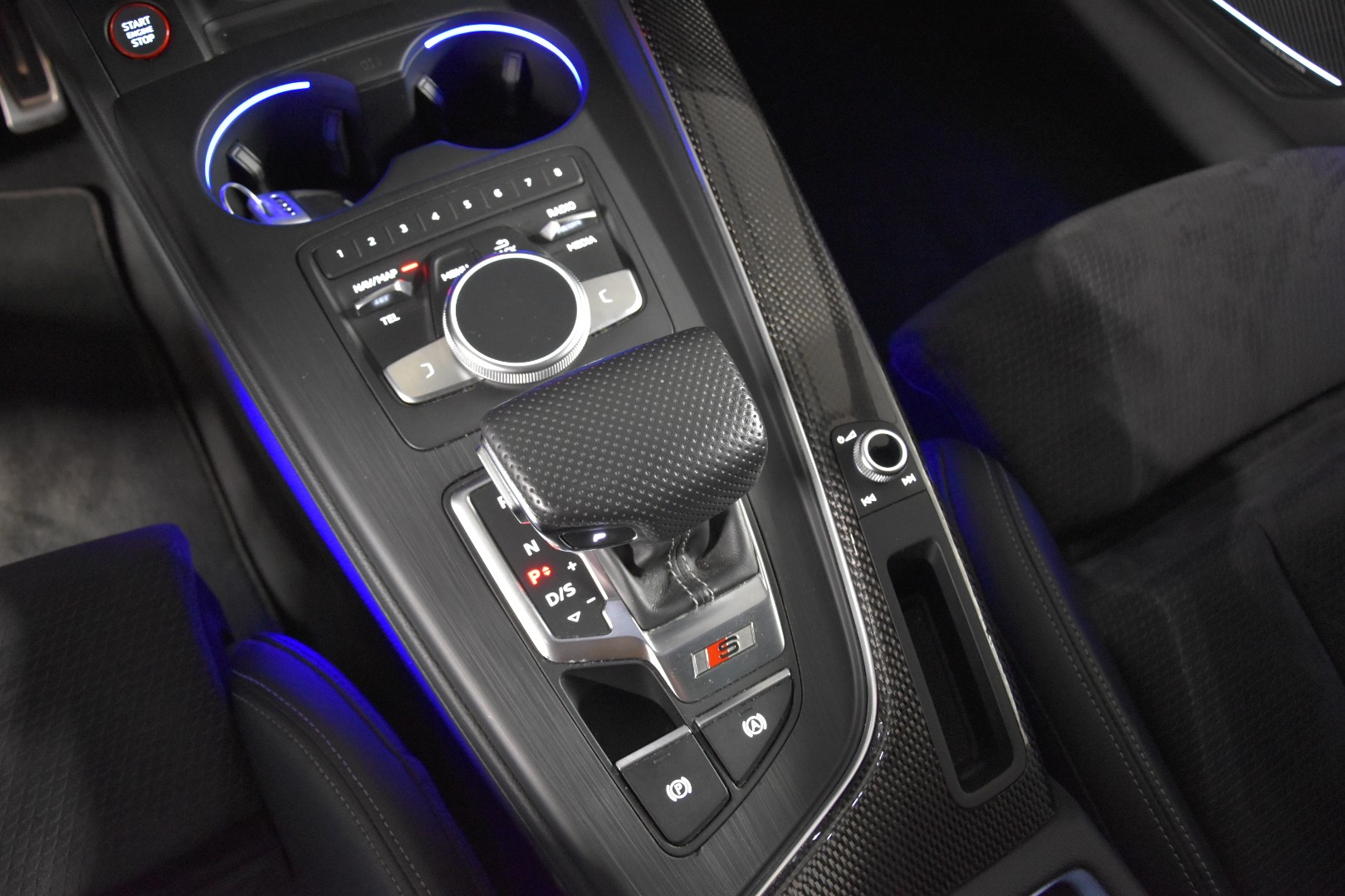 AUDI S4 Avant 3.0 TFSI quattro tiptronic-image-21
