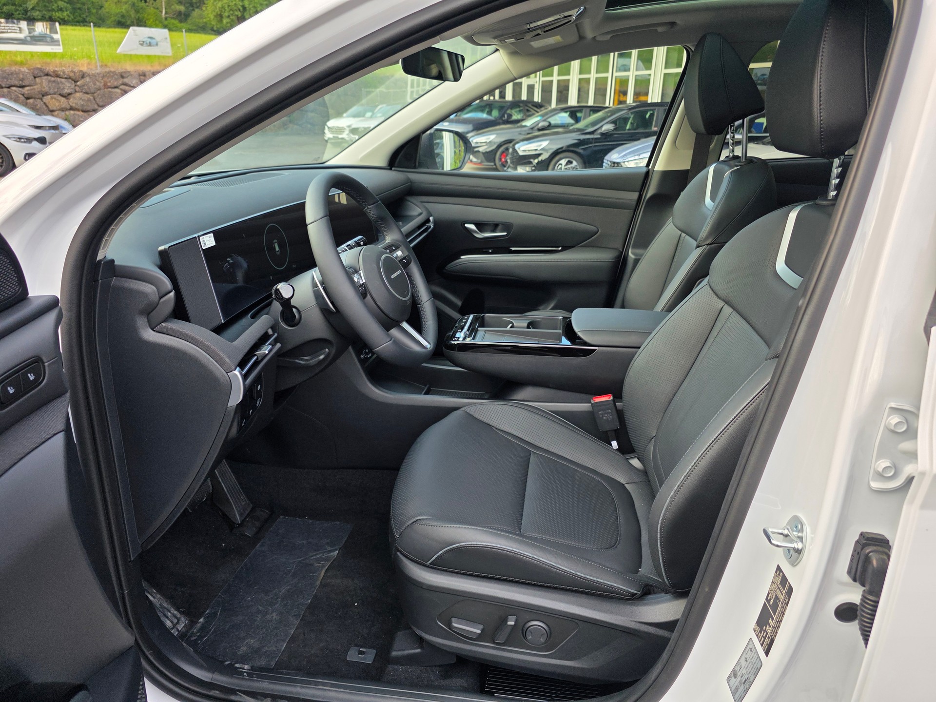 HYUNDAI Tucson 1.6 TGDI HEV Vertex Swiss Edition 4WD-image-9