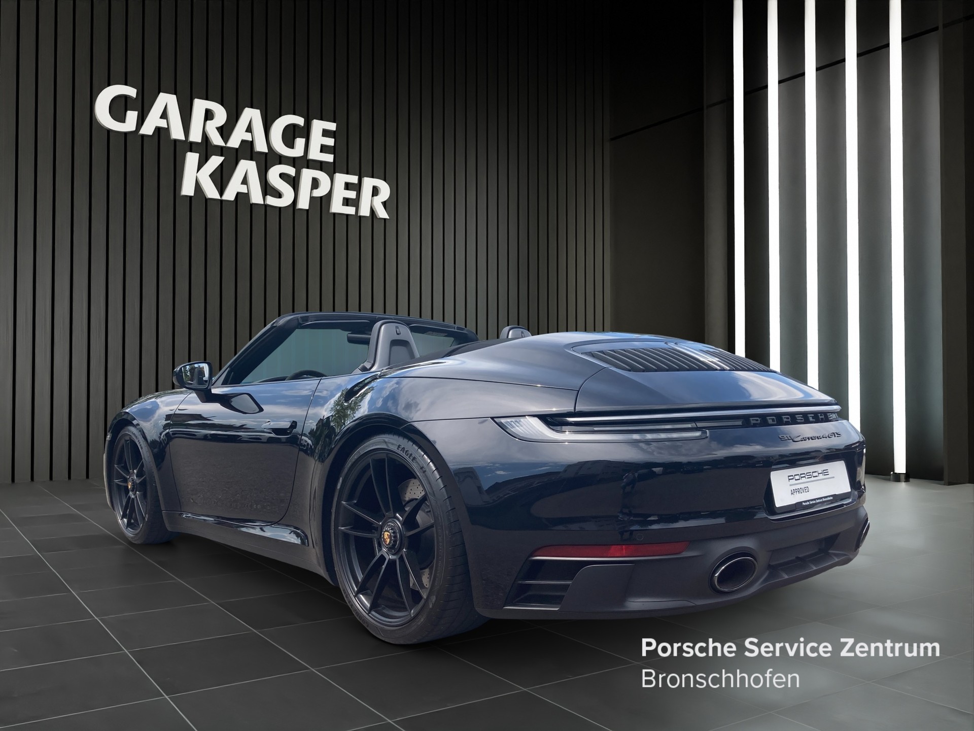 PORSCHE 911 Carrera 4 GTS Cabriolet-showroom-element-2