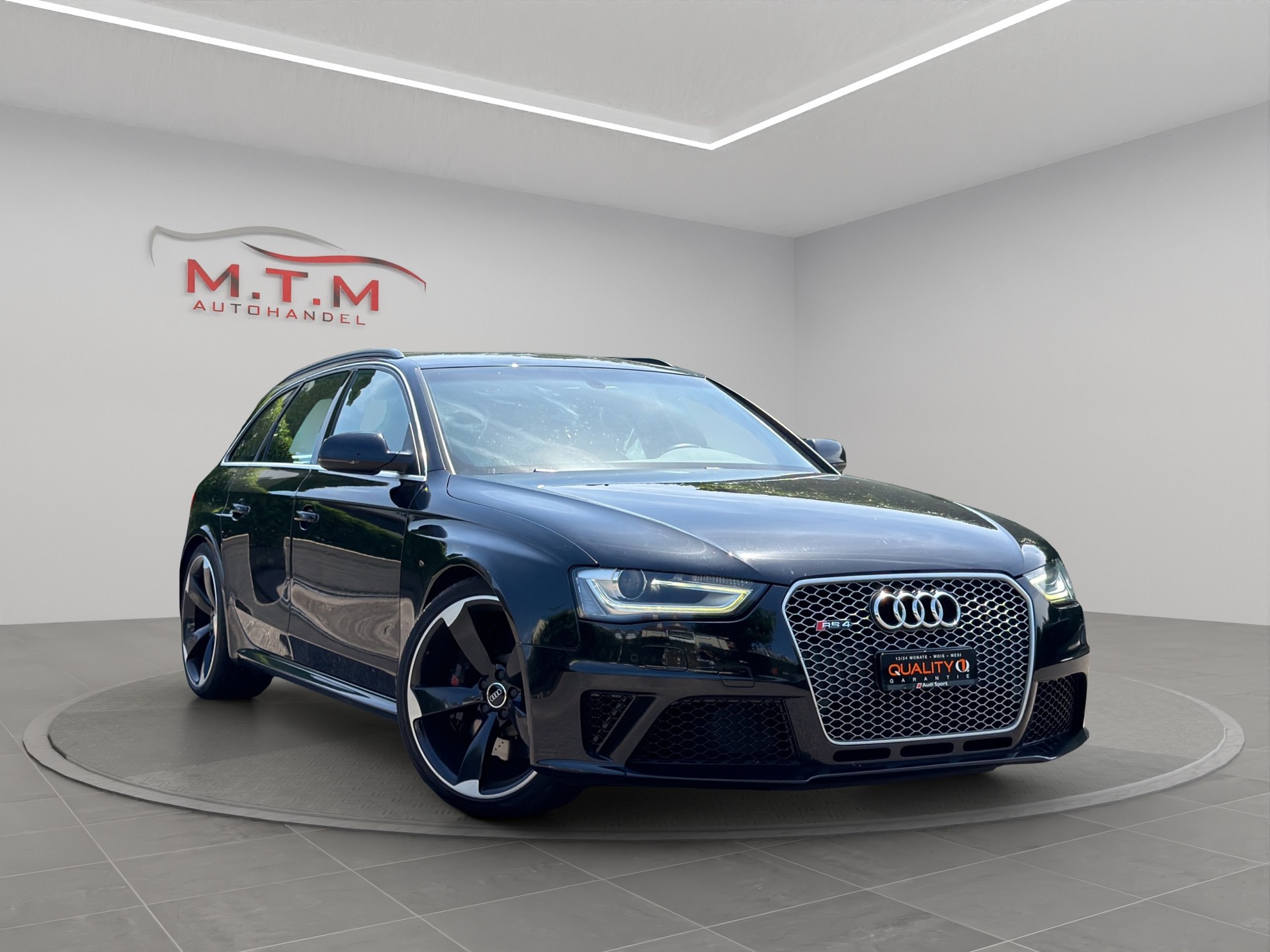 AUDI RS4 Avant 4.2 FSI V8 quattro S-tronic