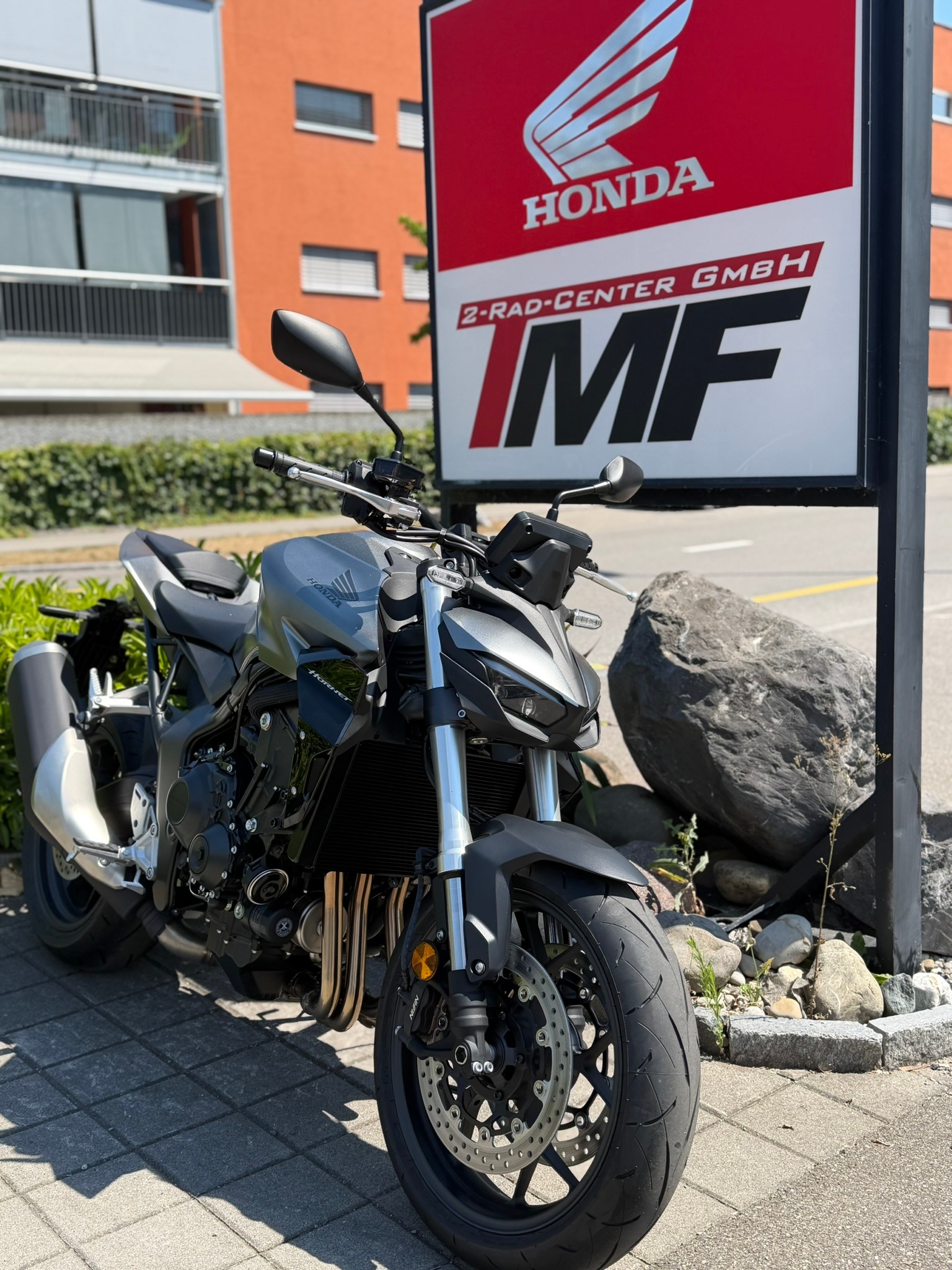 HONDA CB 1000 Hornet-showroom-element-1
