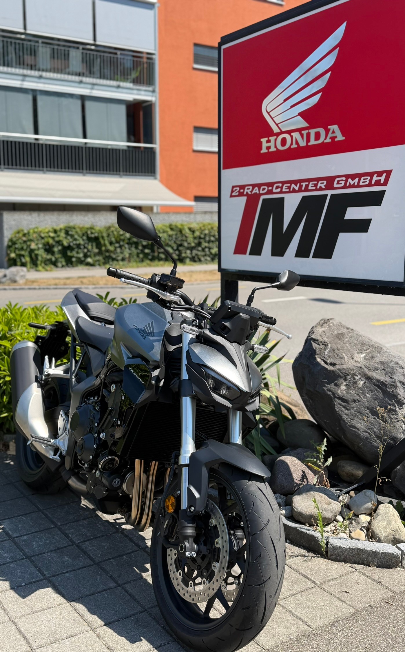 HONDA CB 1000 Hornet-showroom-element-2