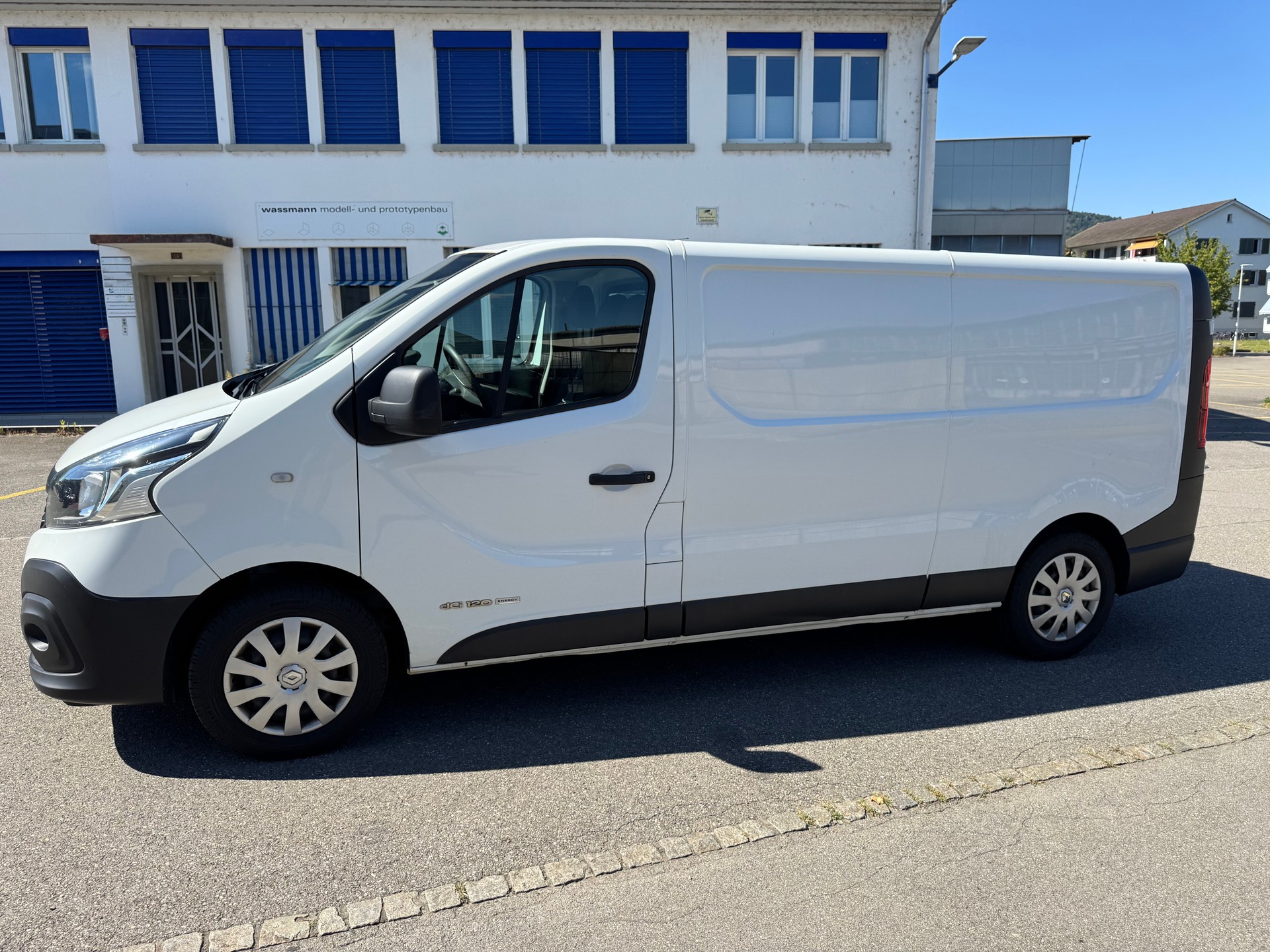 RENAULT Trafic 1.6 ENERGY TwinT. dCi120 2.9t Business L2H1-image-7