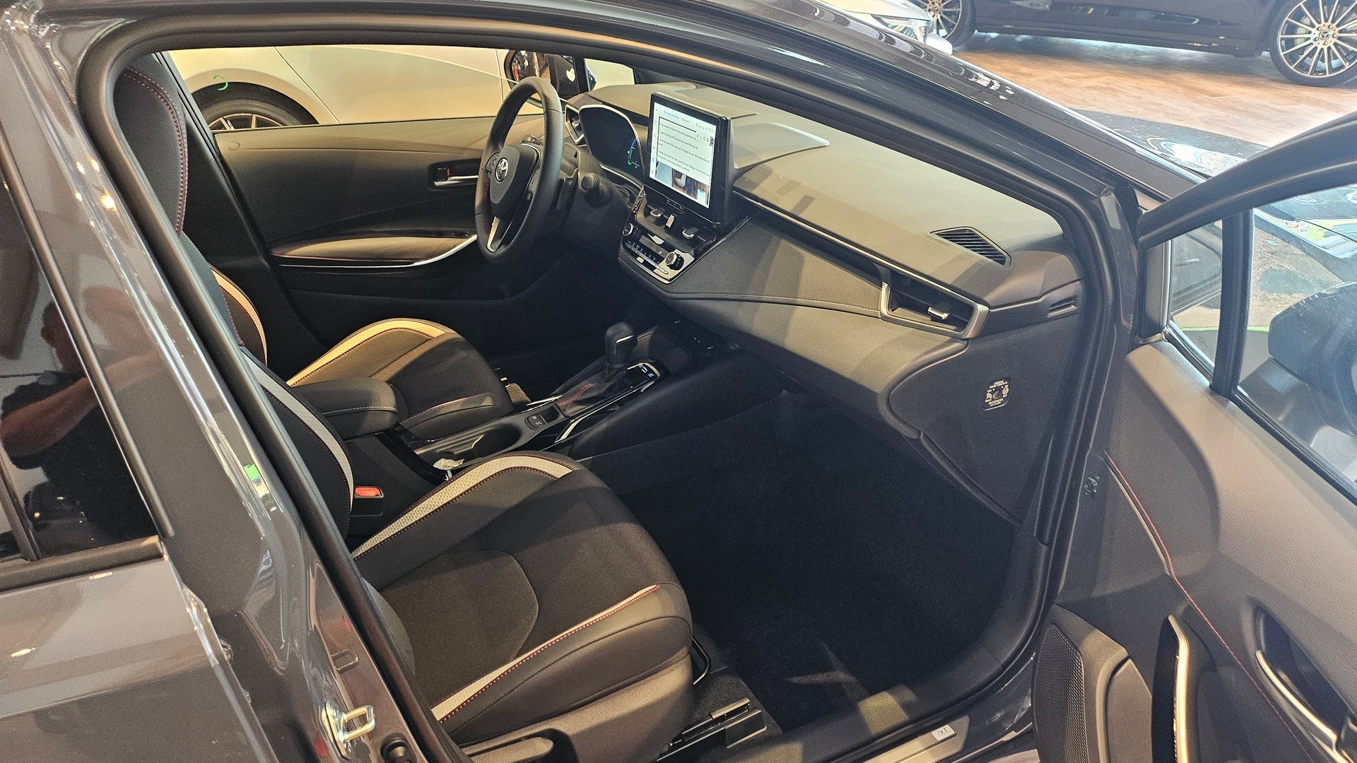 TOYOTA Corolla Touring Sports 2.0 HSD GR Sport e-CVT🔥-image-18