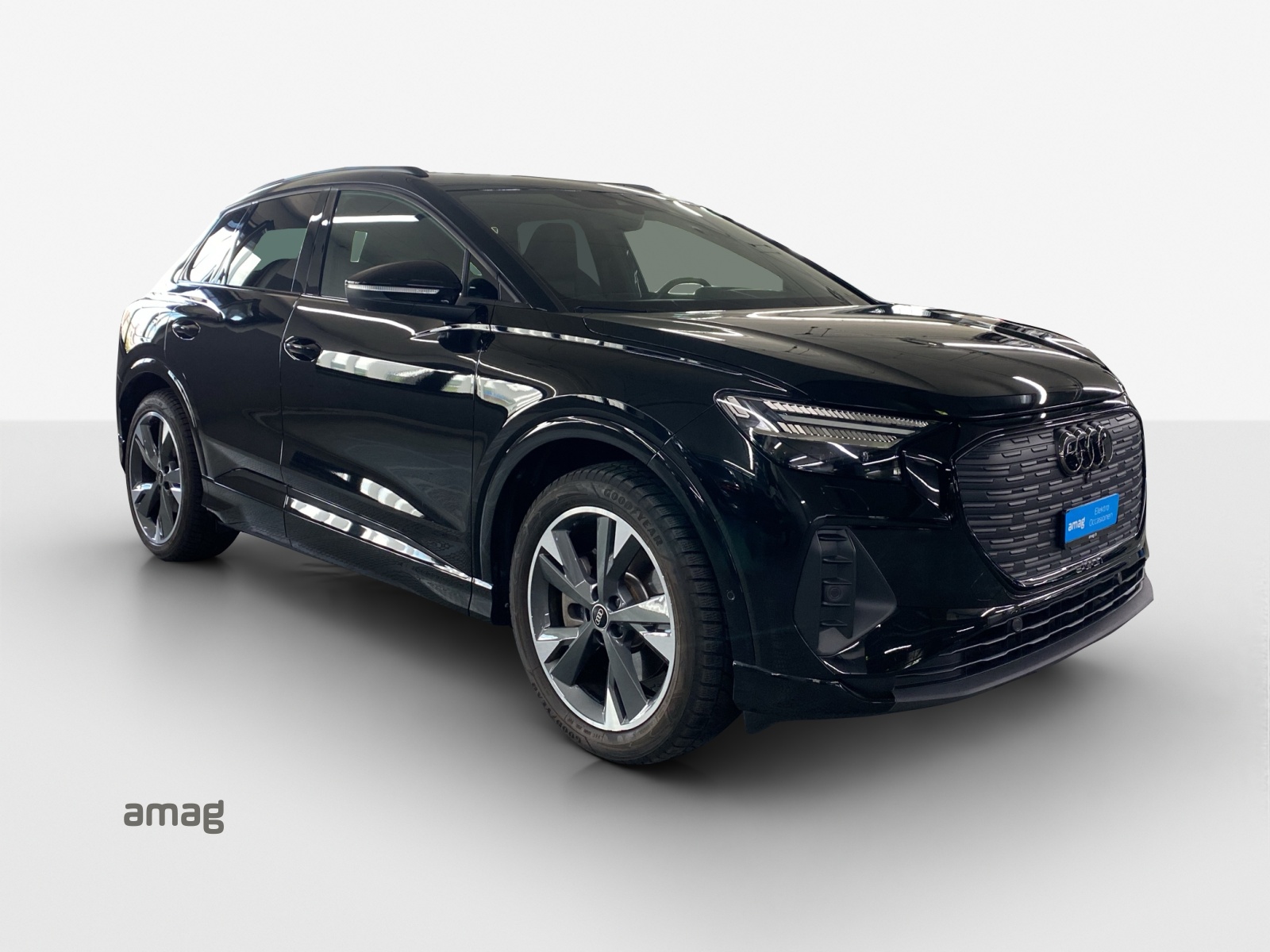 AUDI Q4 e-tron 50 quattro-image-6
