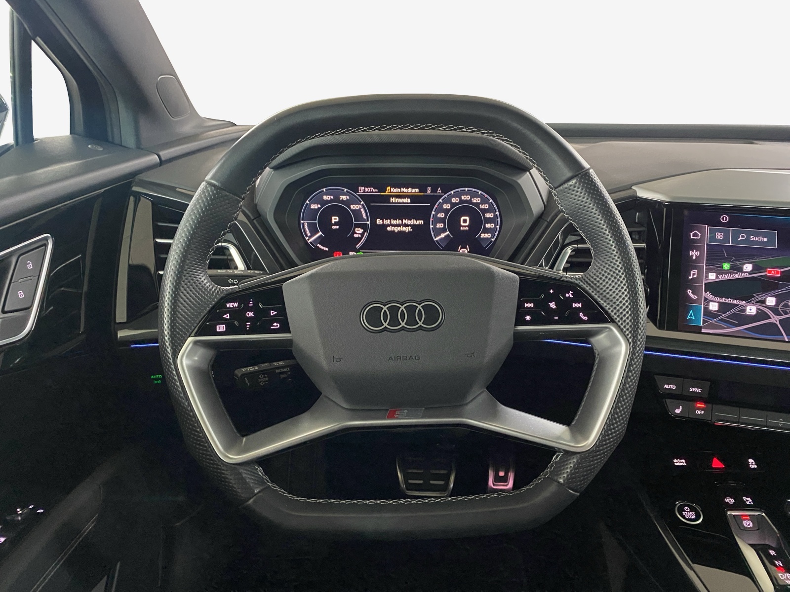 AUDI Q4 e-tron 50 quattro-image-10