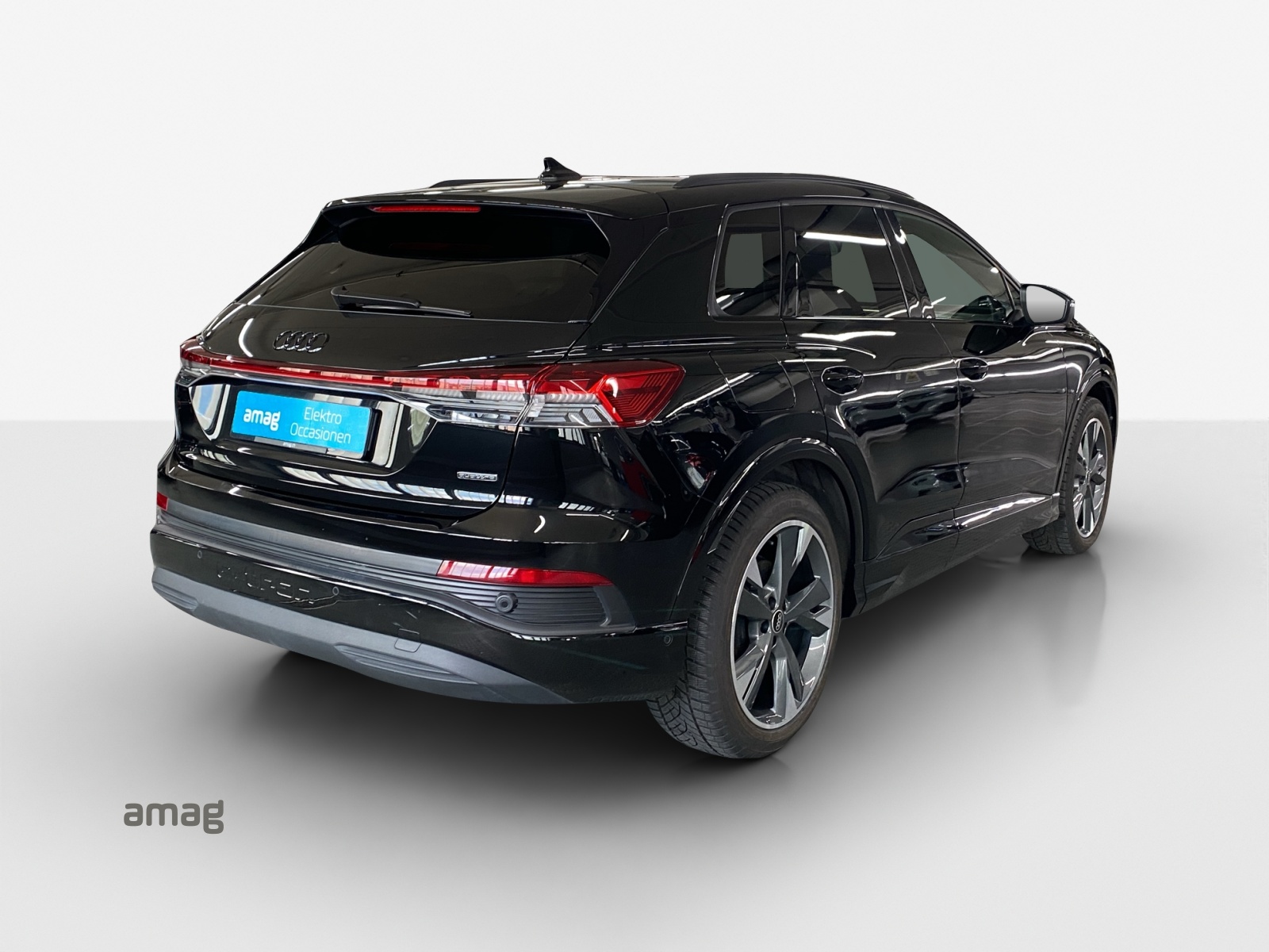 AUDI Q4 e-tron 50 quattro-image-5