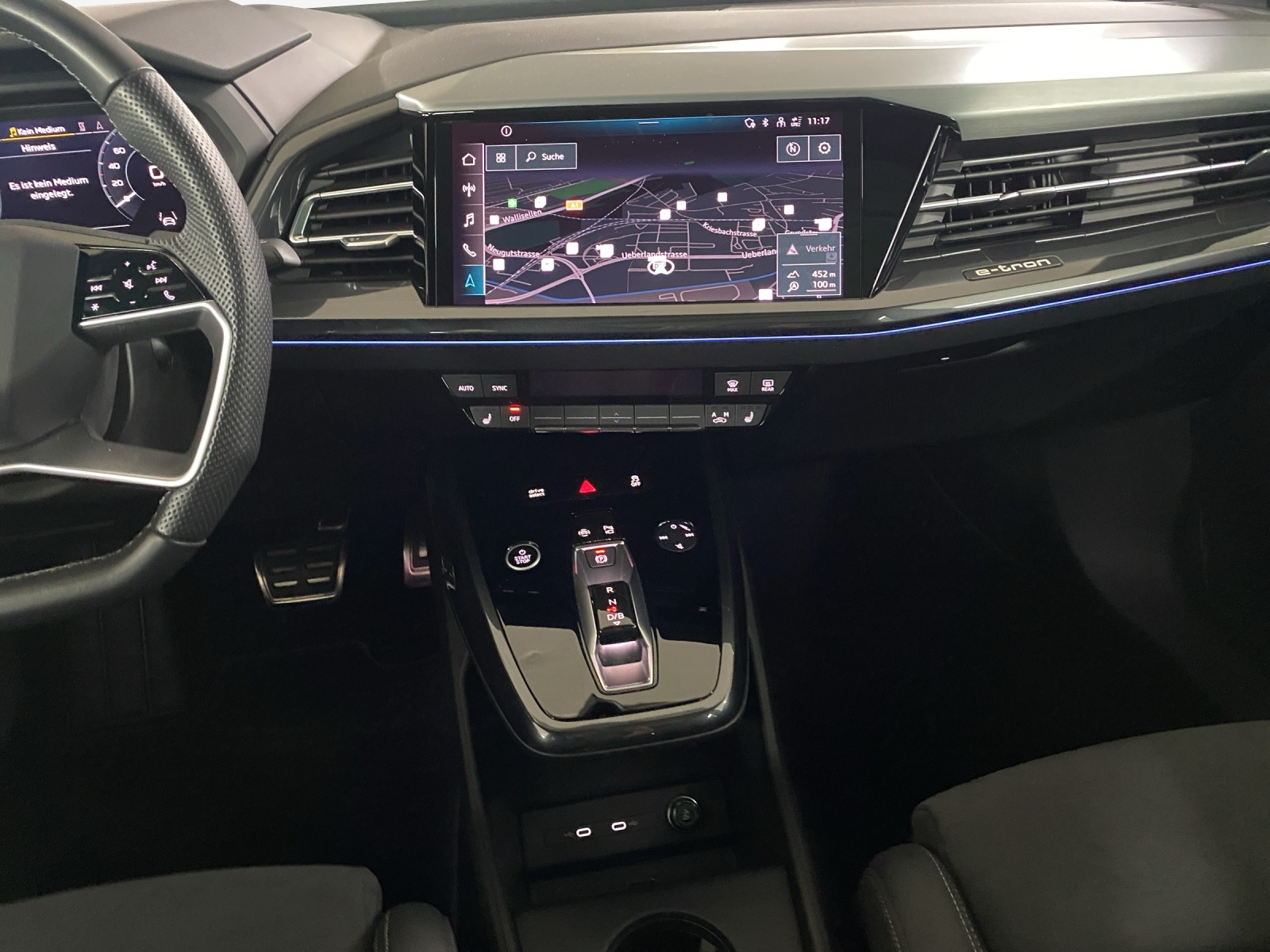 AUDI Q4 e-tron 50 quattro-image-11