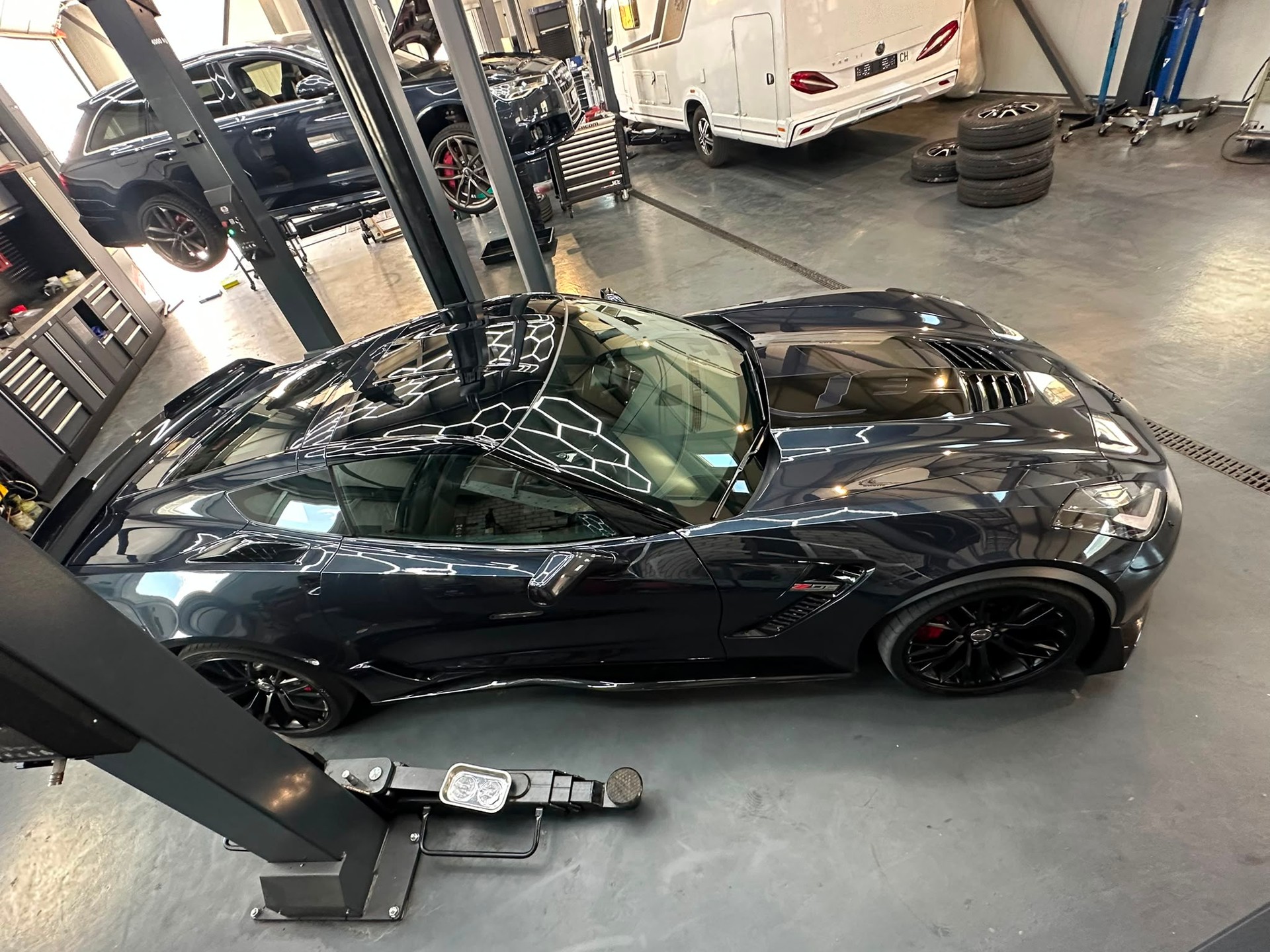CHEVROLET Z06-image-3