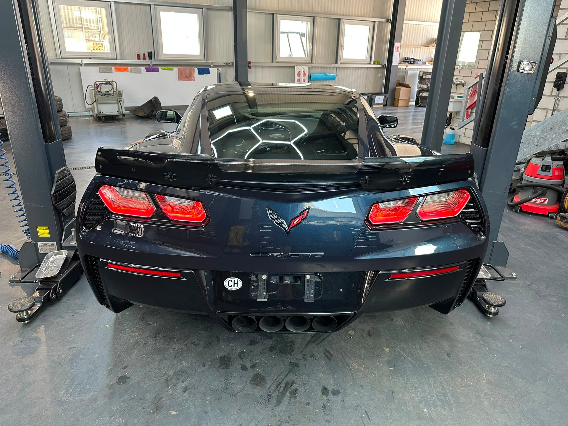 CHEVROLET Z06-image-5